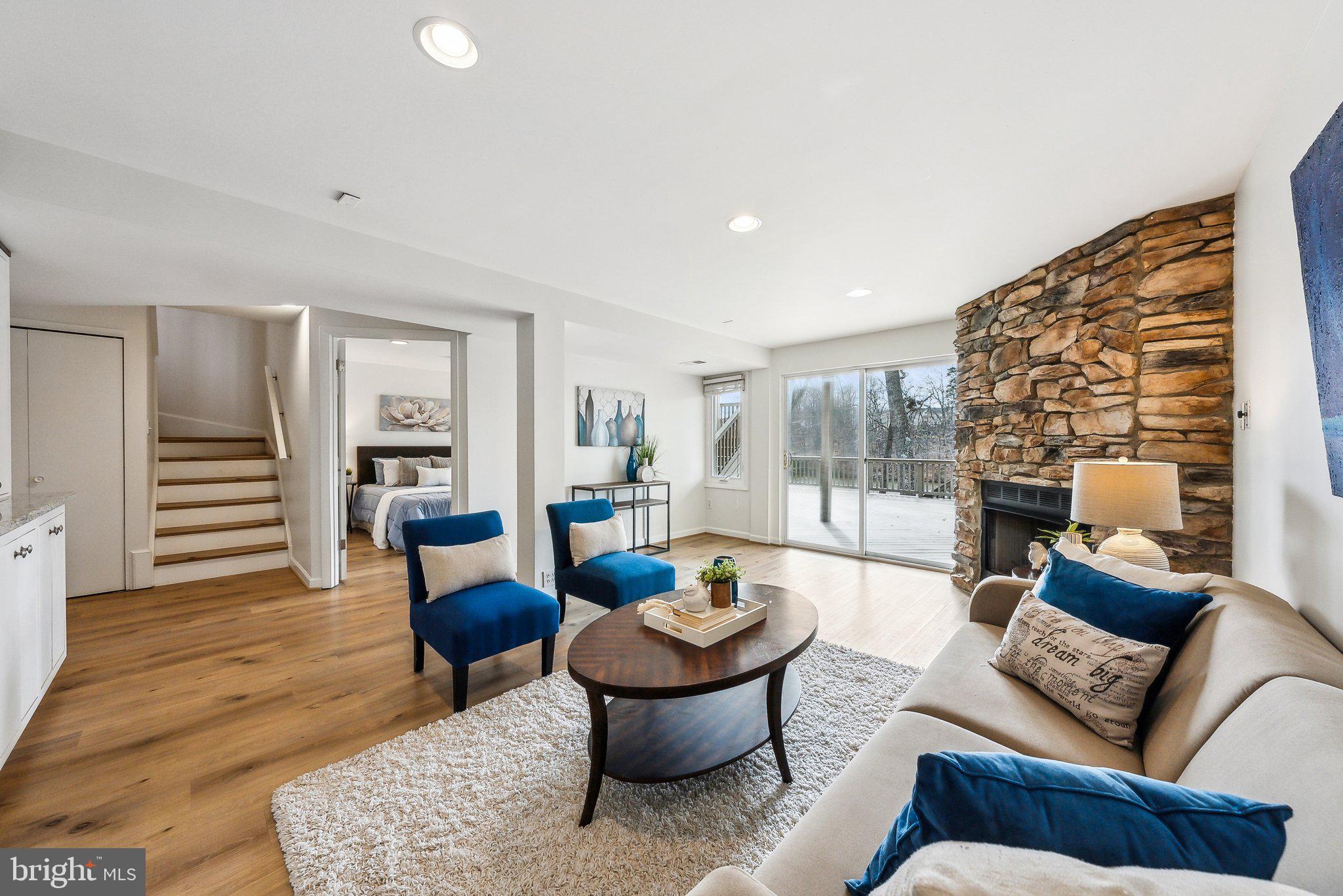 MONTCLAIR ISLAND - Residential