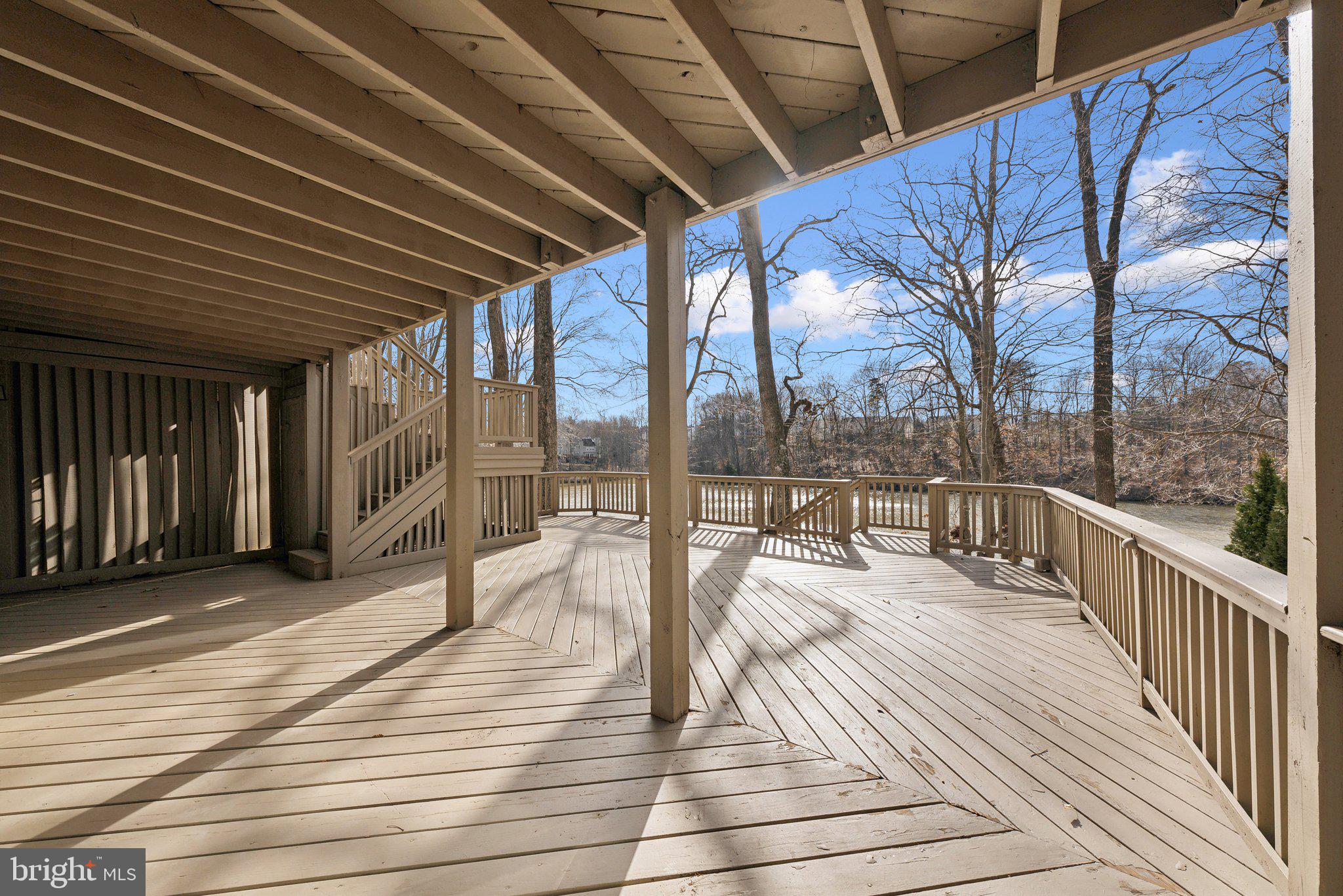 MONTCLAIR ISLAND - Residential