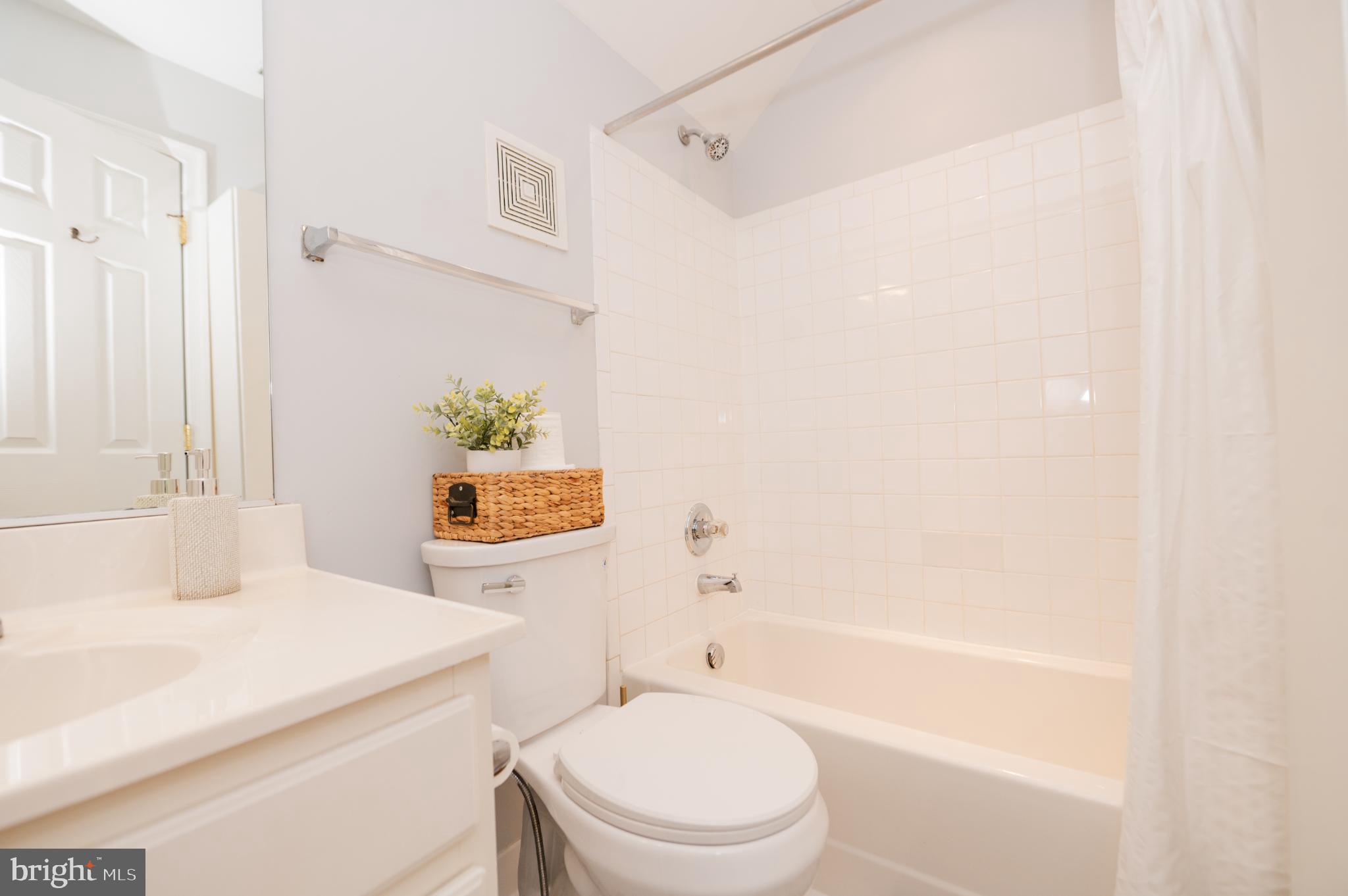 EDWARDS LANDING - Residential