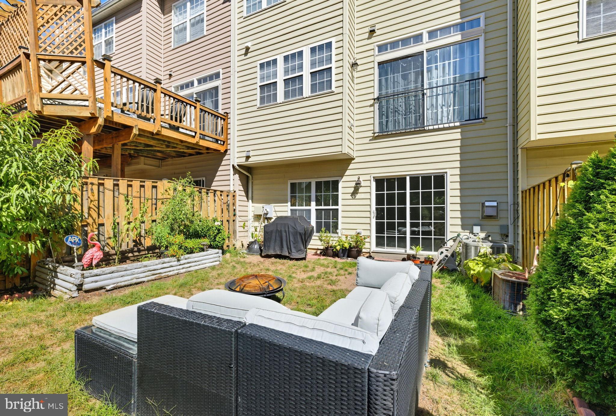 EDWARDS LANDING - Residential