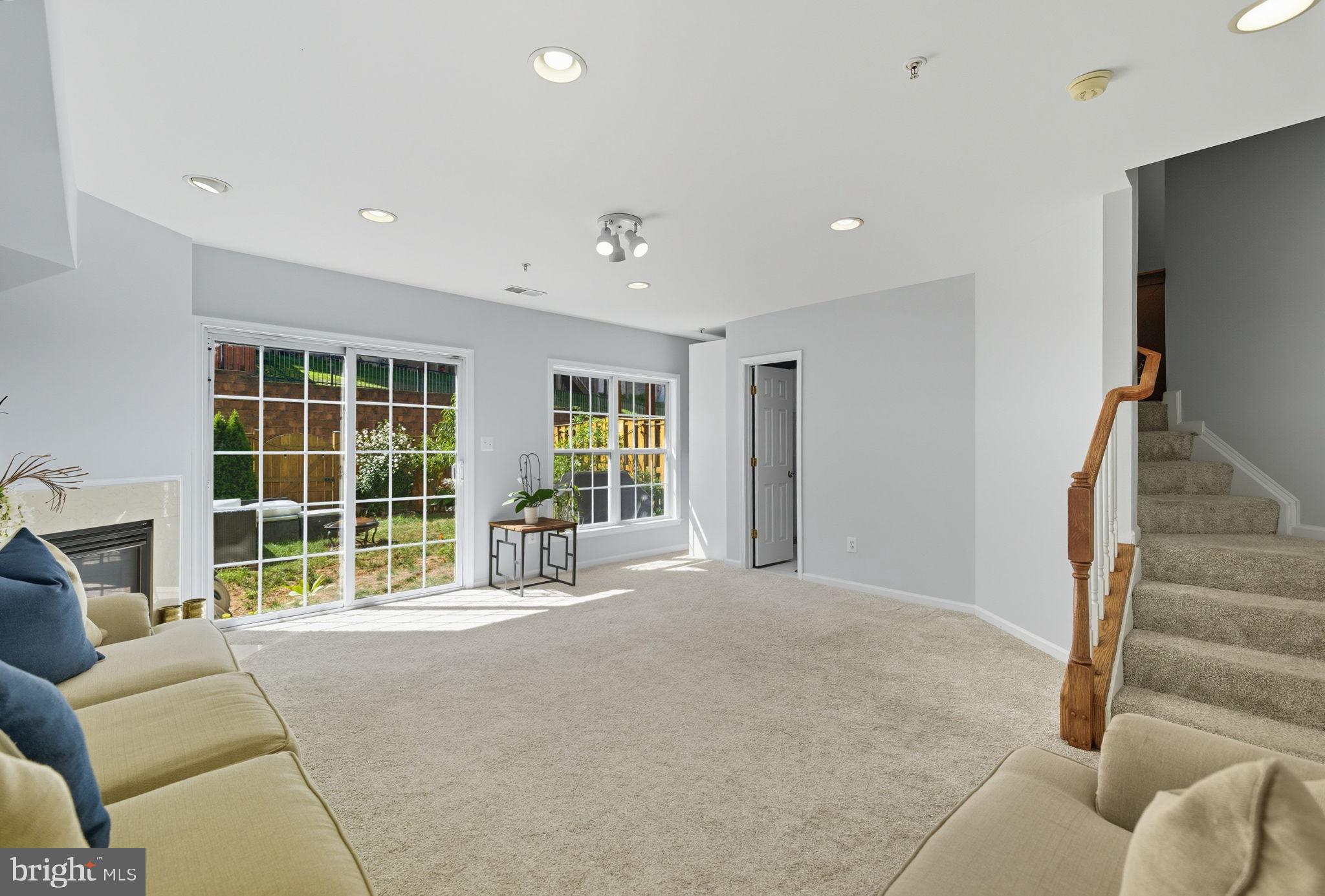 EDWARDS LANDING - Residential