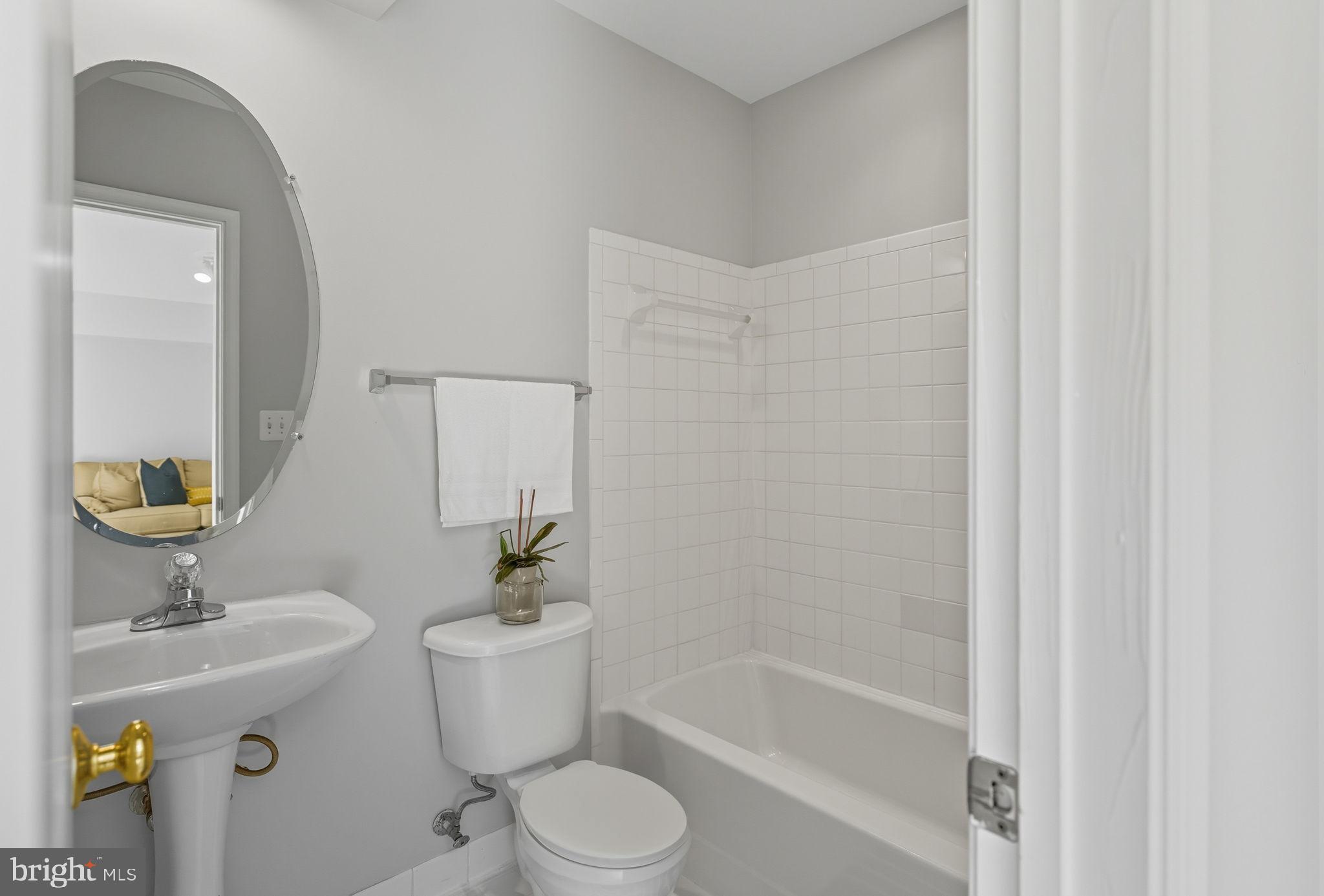 EDWARDS LANDING - Residential