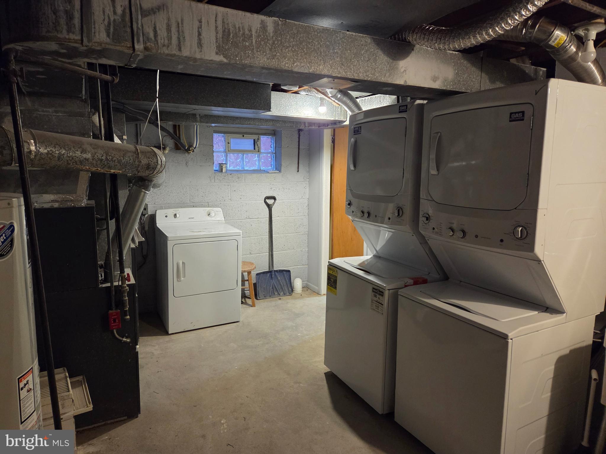 KREWSTOWN - Residential Lease