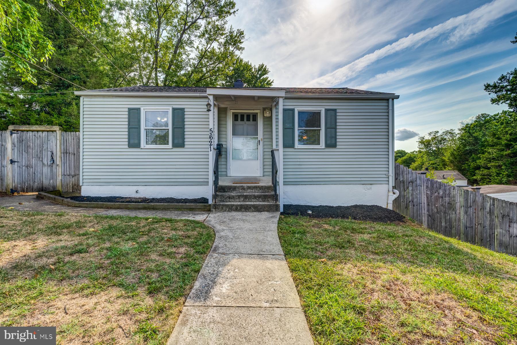 BURGUNDY VILLAGE - Residential Lease