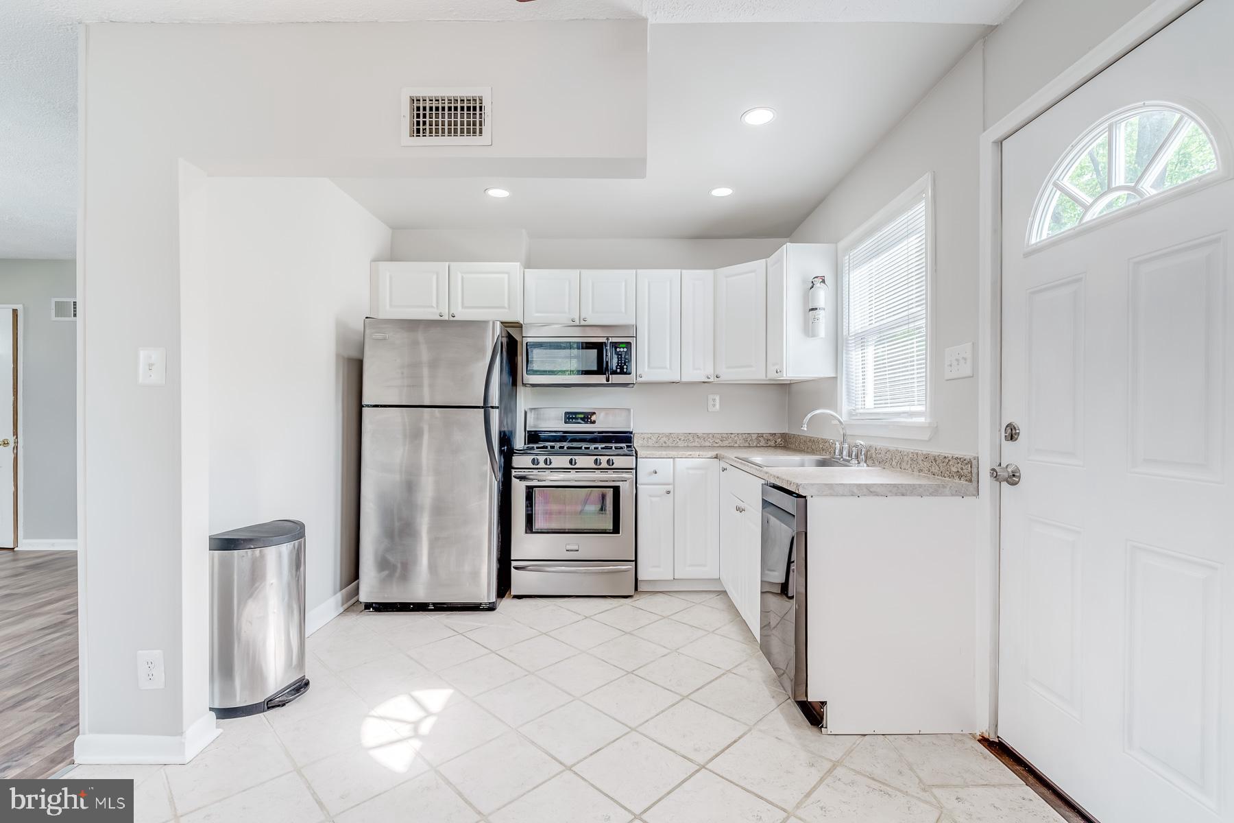 BURGUNDY VILLAGE - Residential Lease