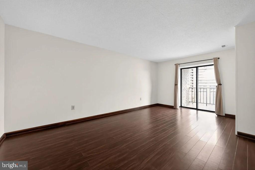 VALLEY FORGE TOWER - Residential