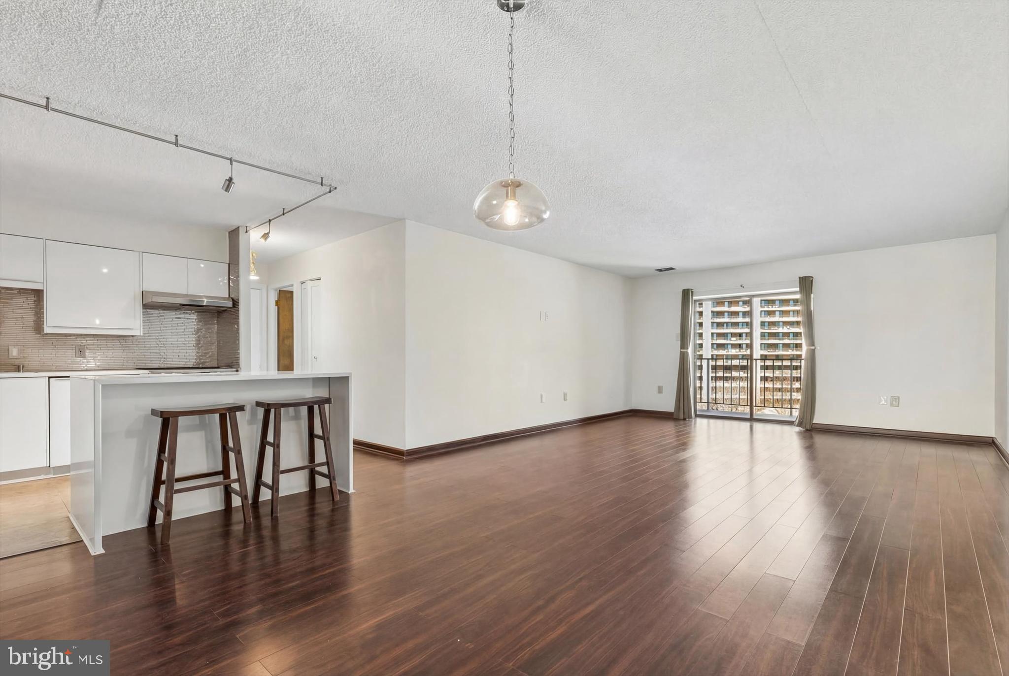 VALLEY FORGE TOWER - Residential