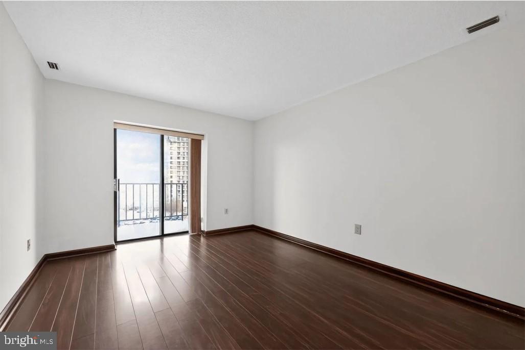 VALLEY FORGE TOWER - Residential