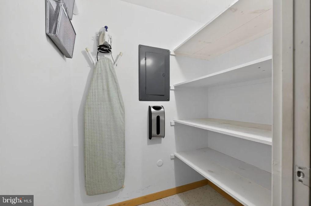 VALLEY FORGE TOWER - Residential