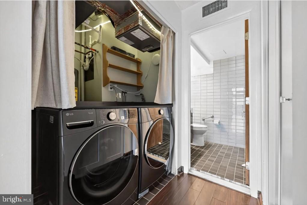 VALLEY FORGE TOWER - Residential