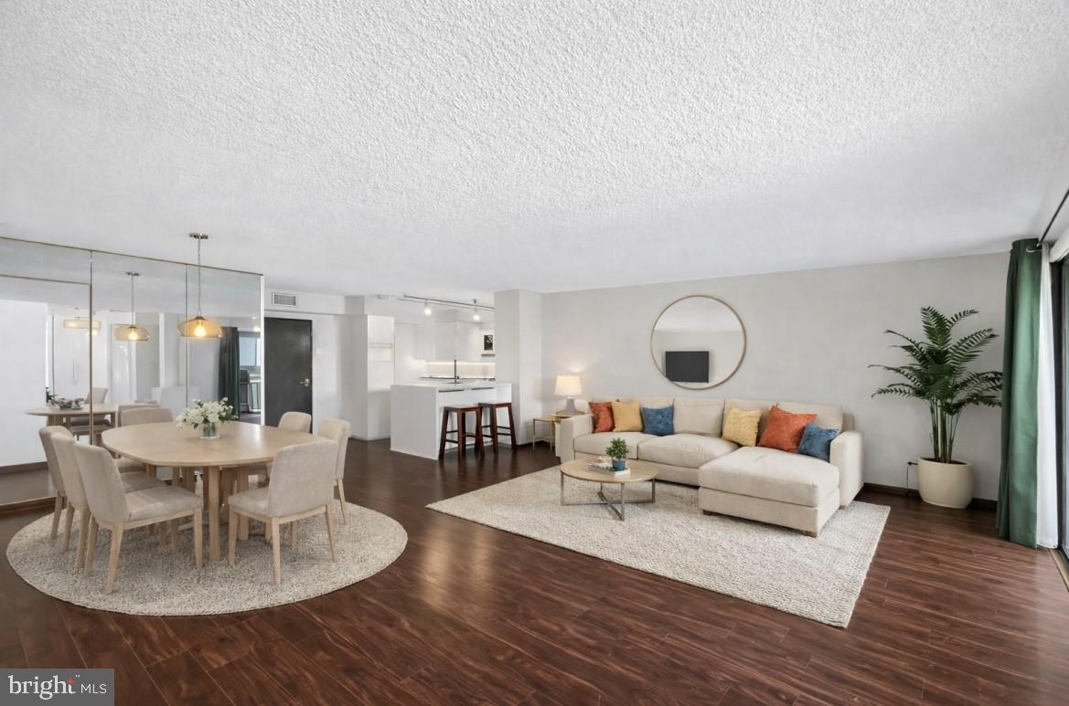 VALLEY FORGE TOWER - Residential