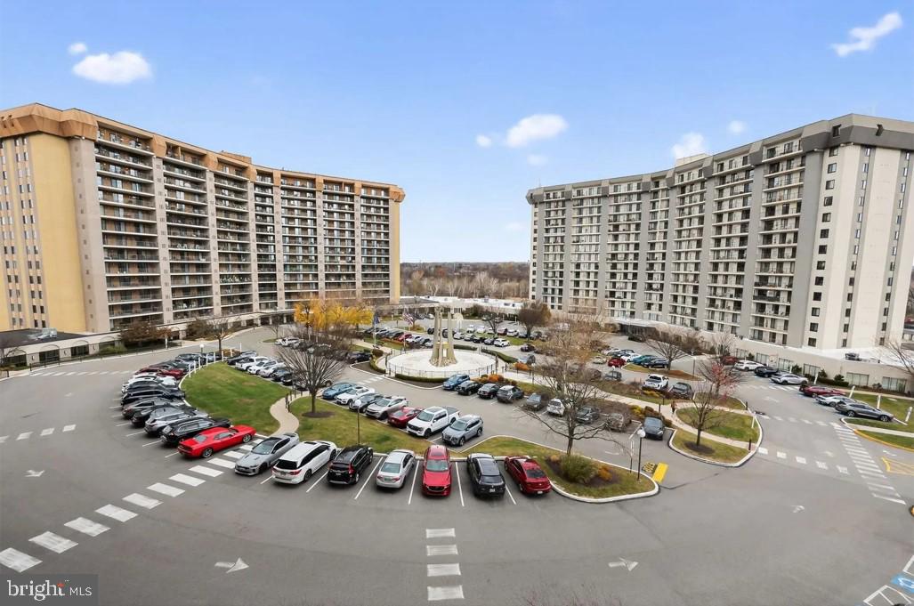 VALLEY FORGE TOWER - Residential