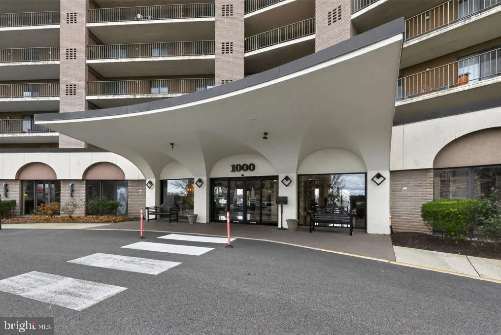 VALLEY FORGE TOWER - Residential