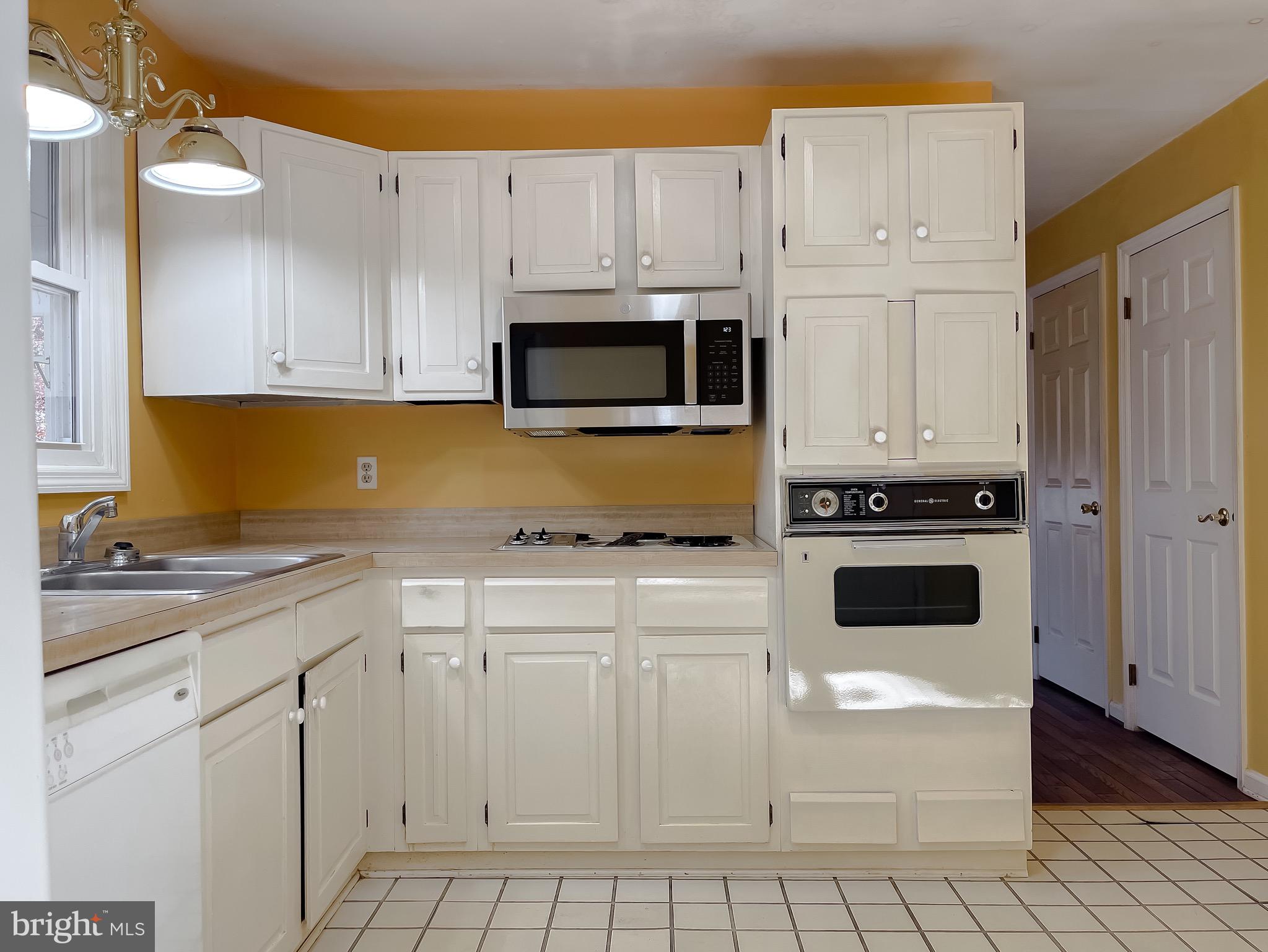 TANGLEWOOD TOWNHOMES - Residential