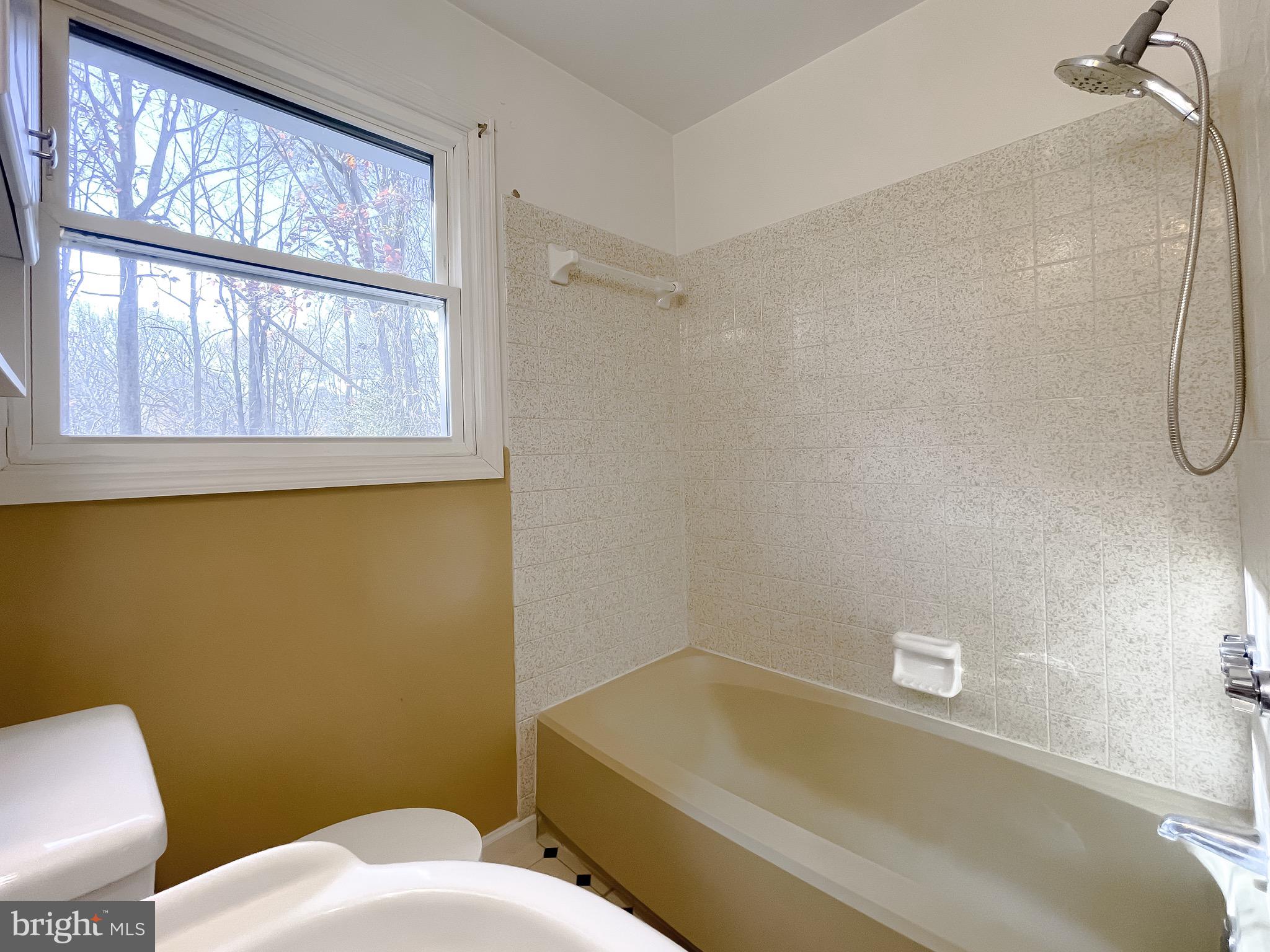 TANGLEWOOD TOWNHOMES - Residential