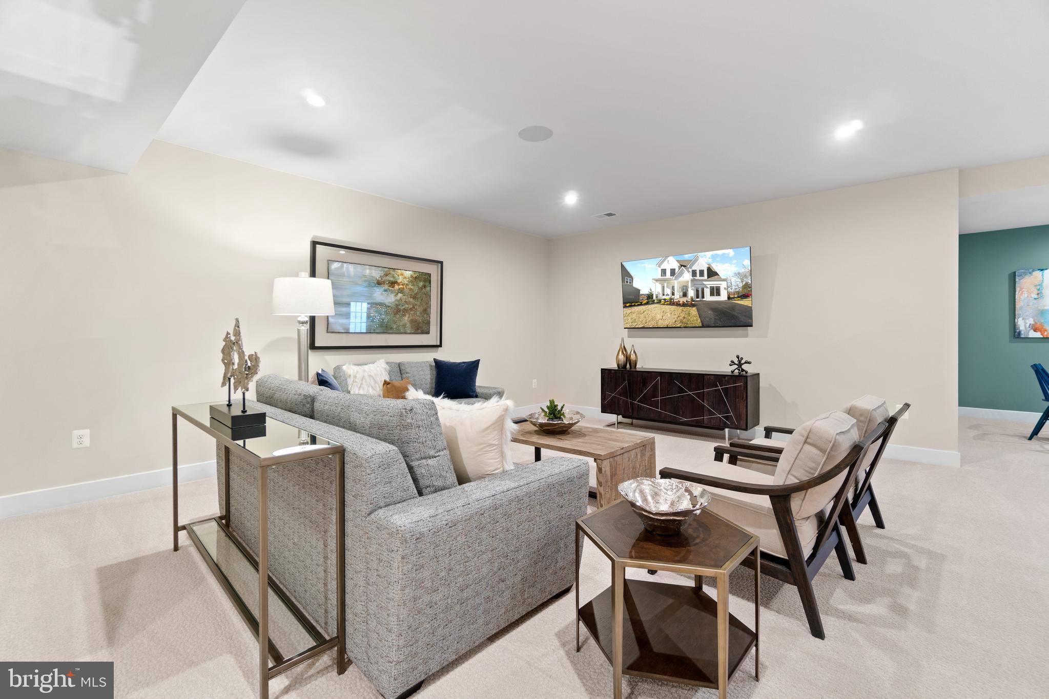 WHITE OAKS FARM - Residential