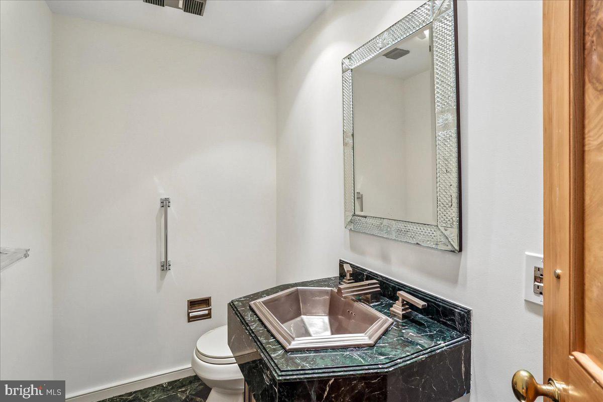 SOMERSET HOUSE - Residential