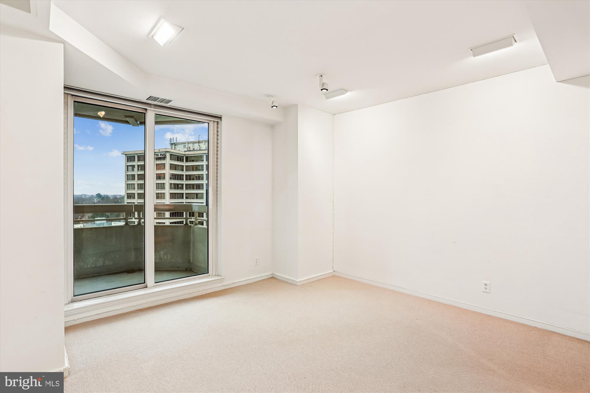 SOMERSET HOUSE - Residential