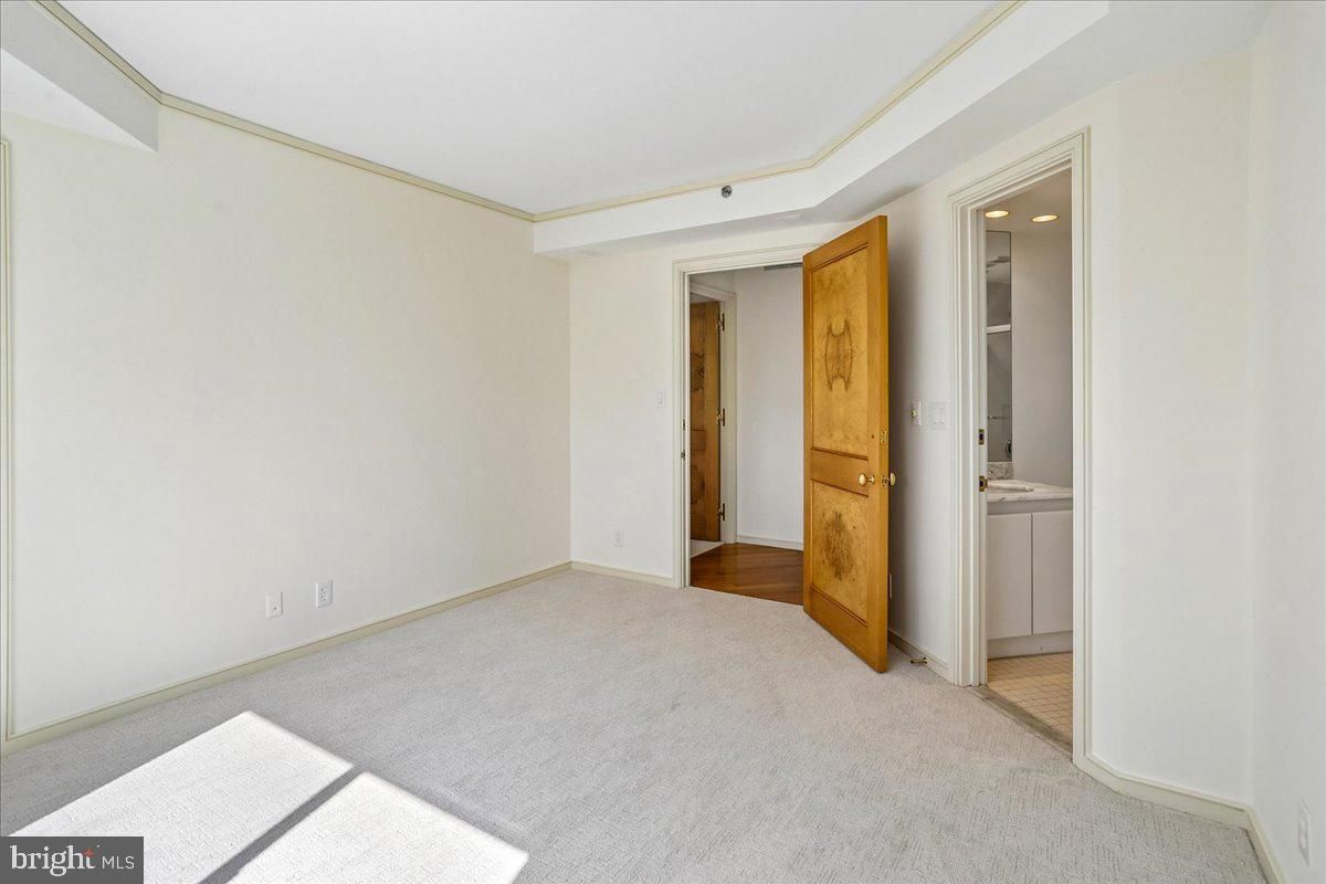 SOMERSET HOUSE - Residential