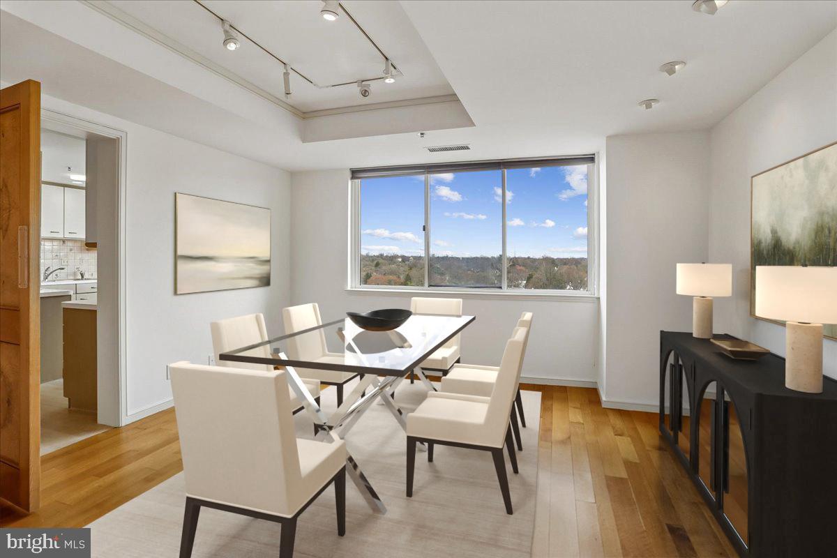 SOMERSET HOUSE - Residential