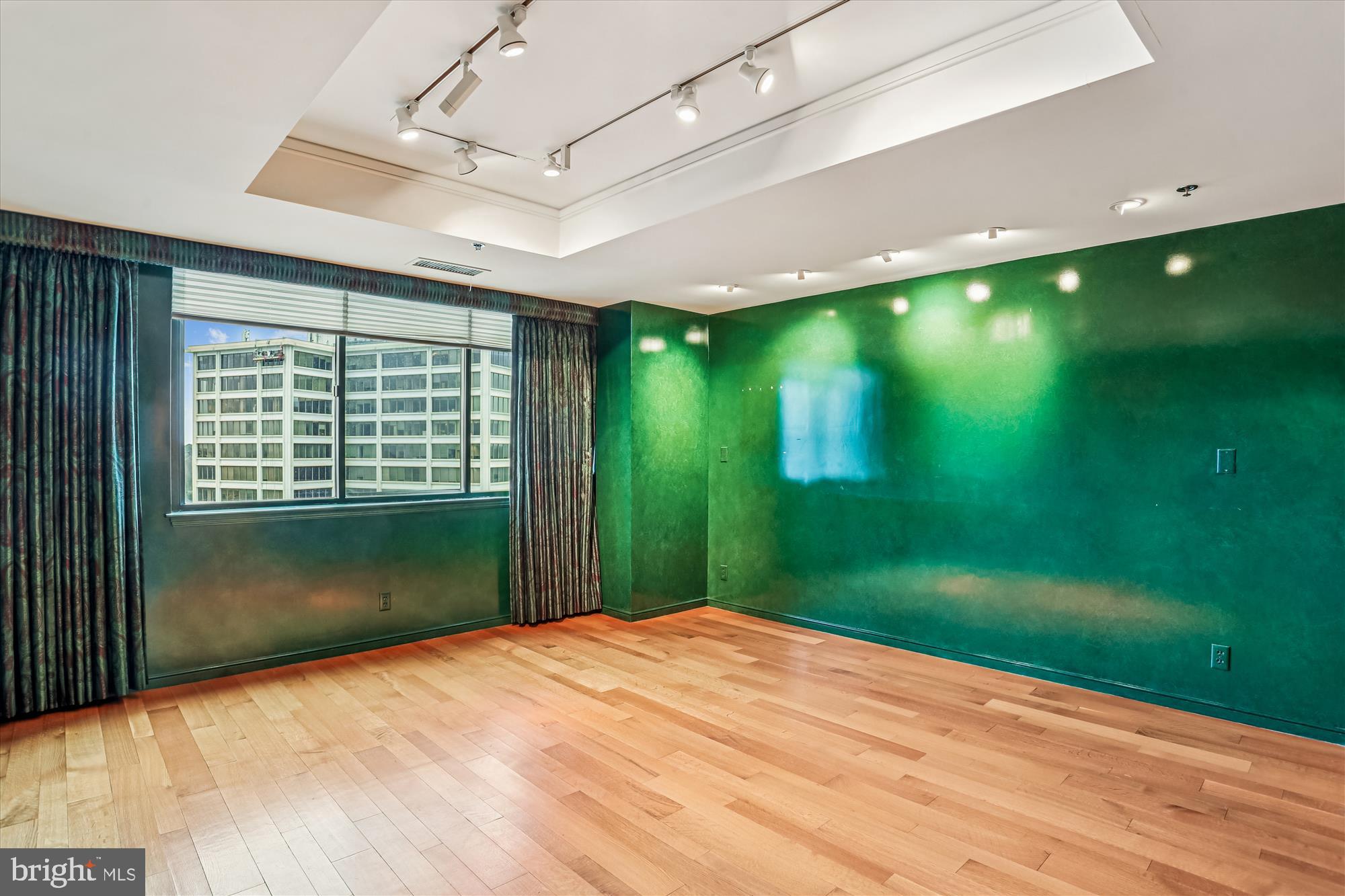 SOMERSET HOUSE - Residential