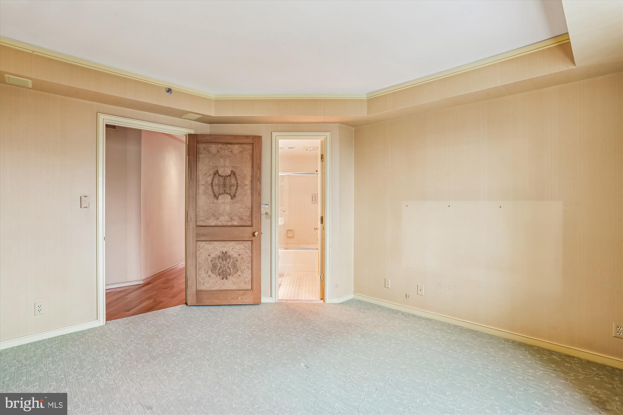 SOMERSET HOUSE - Residential