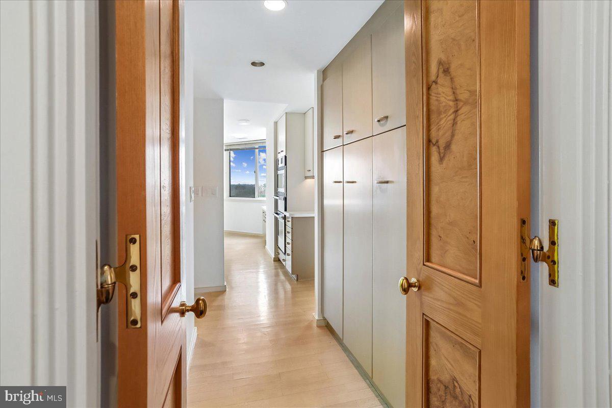 SOMERSET HOUSE - Residential