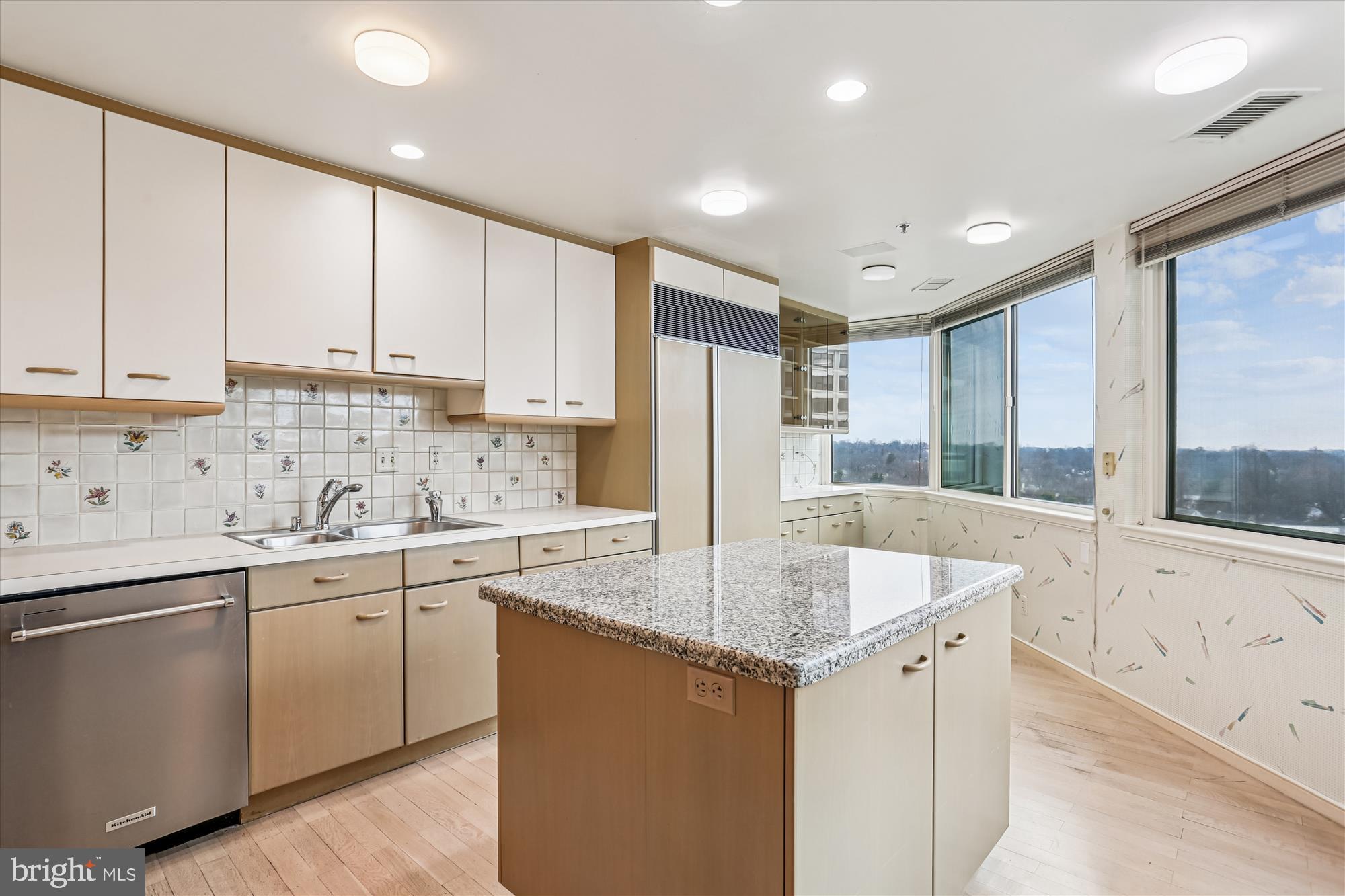 SOMERSET HOUSE - Residential