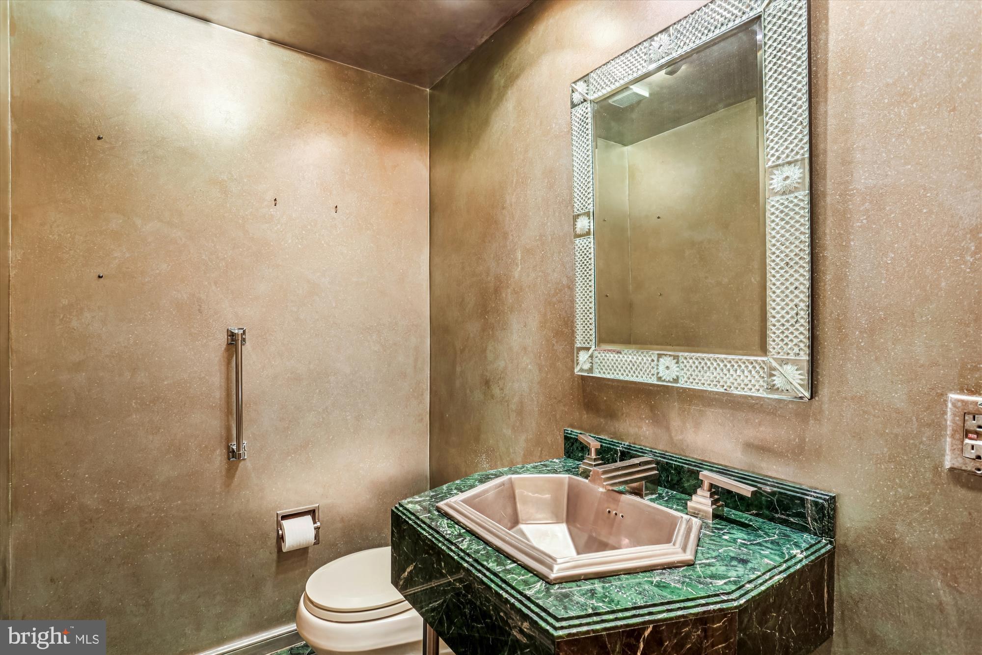 SOMERSET HOUSE - Residential