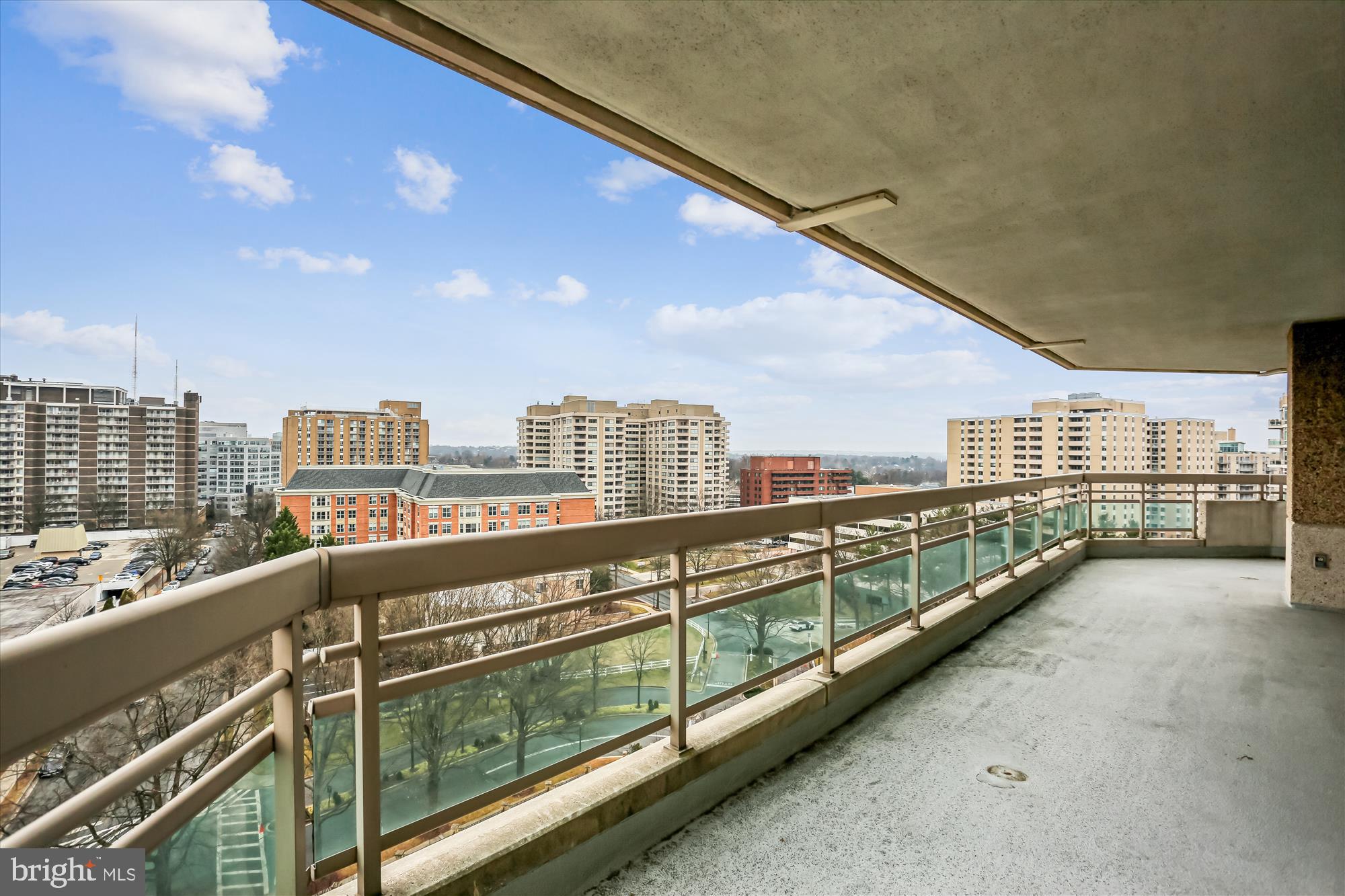 SOMERSET HOUSE - Residential