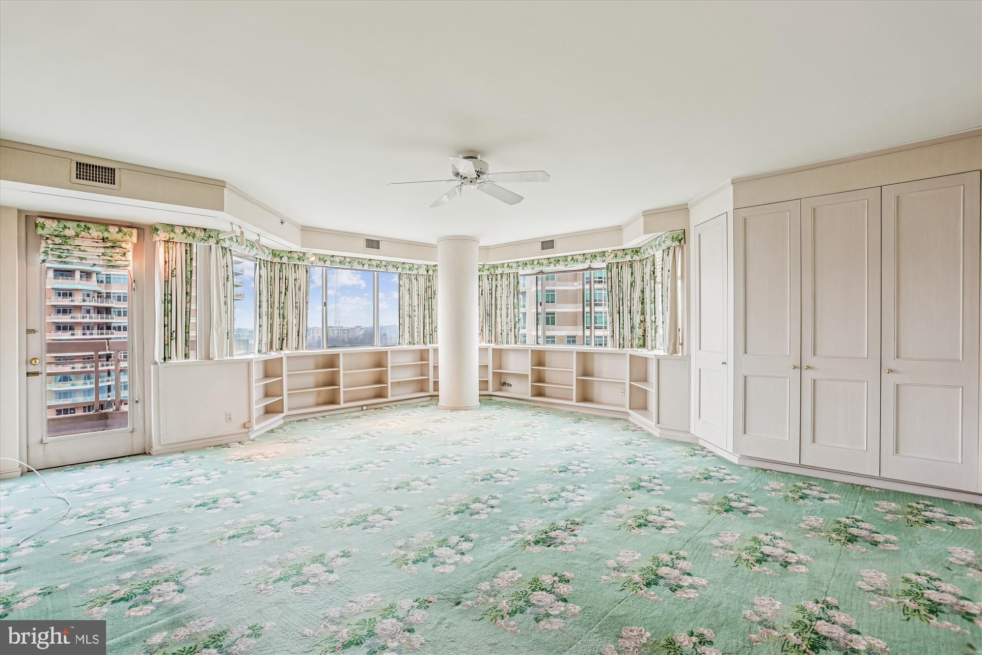 SOMERSET HOUSE - Residential