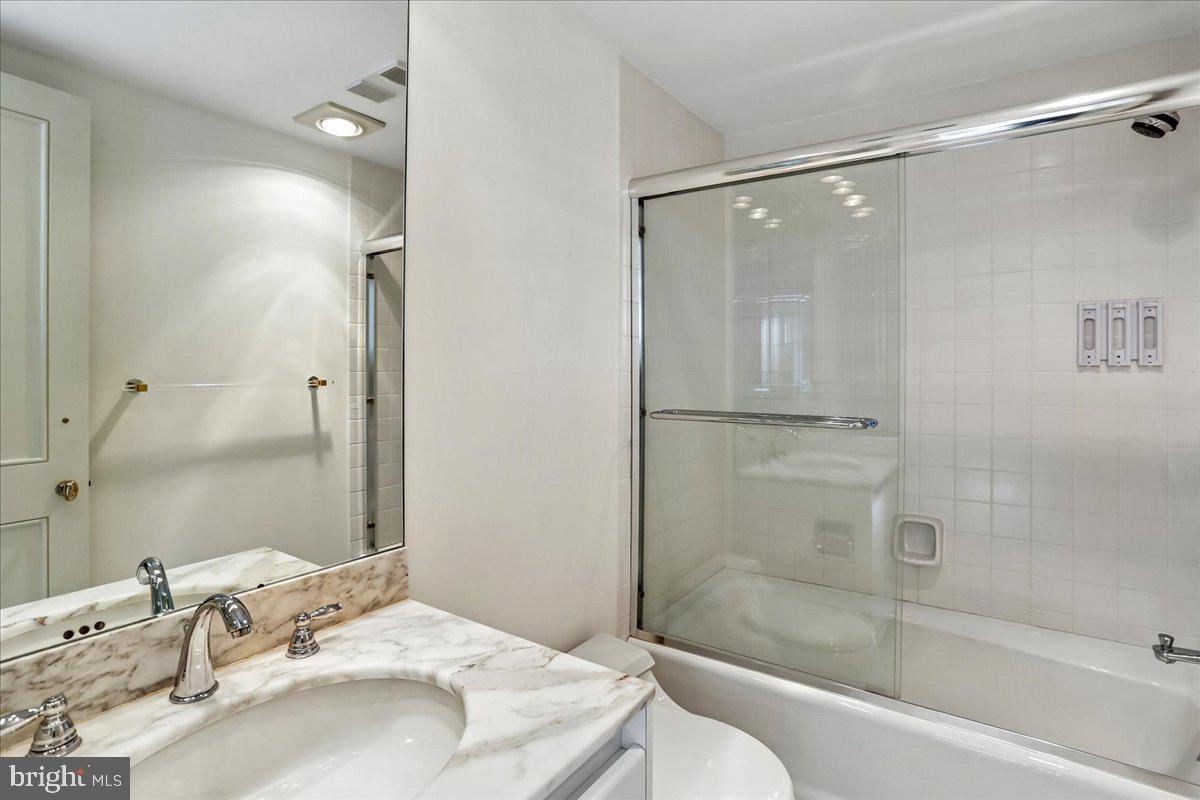 SOMERSET HOUSE - Residential