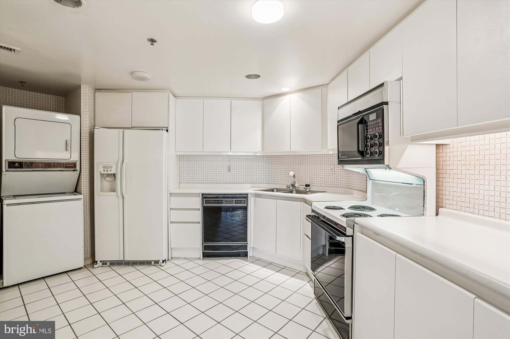 SOMERSET HOUSE - Residential