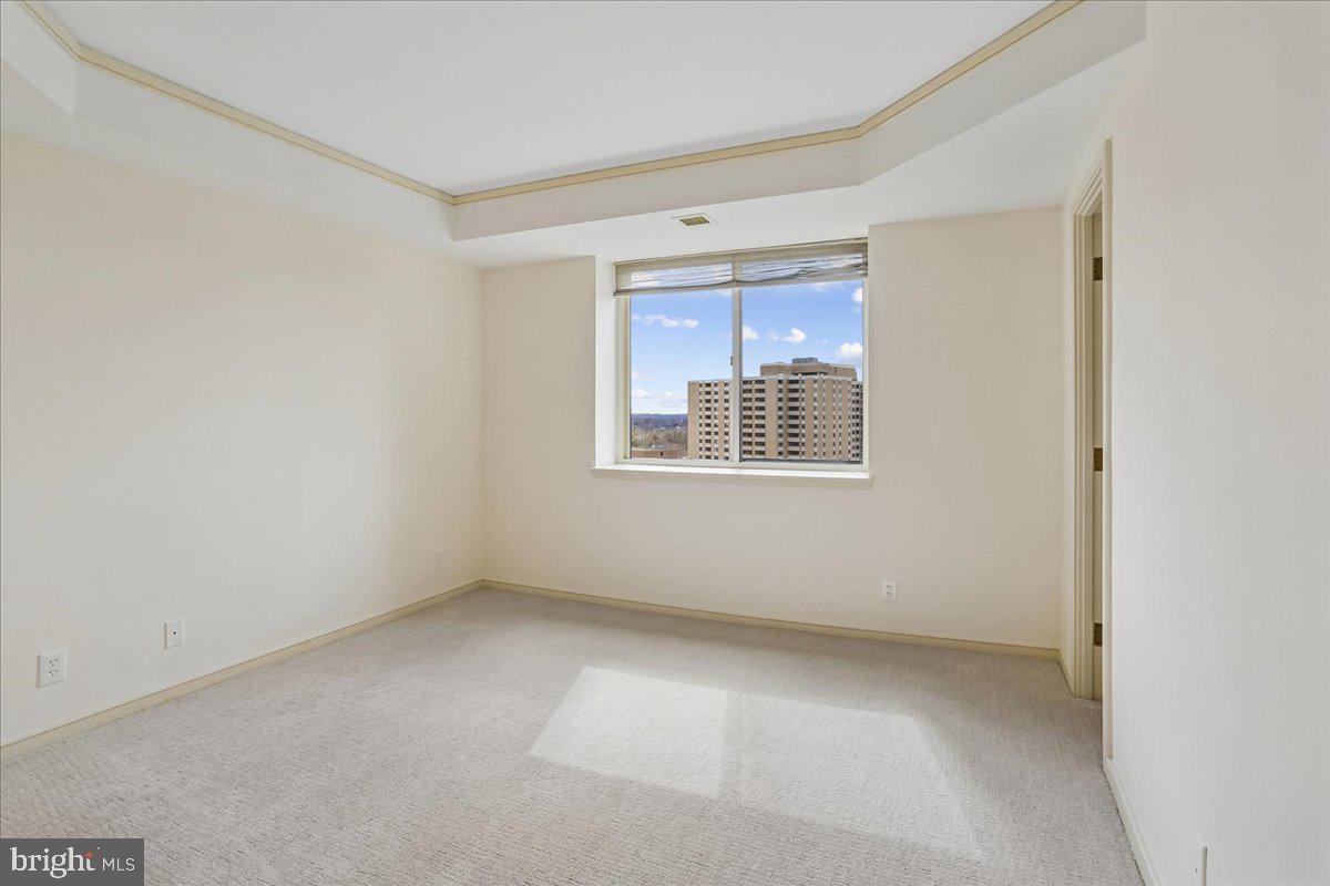 SOMERSET HOUSE - Residential