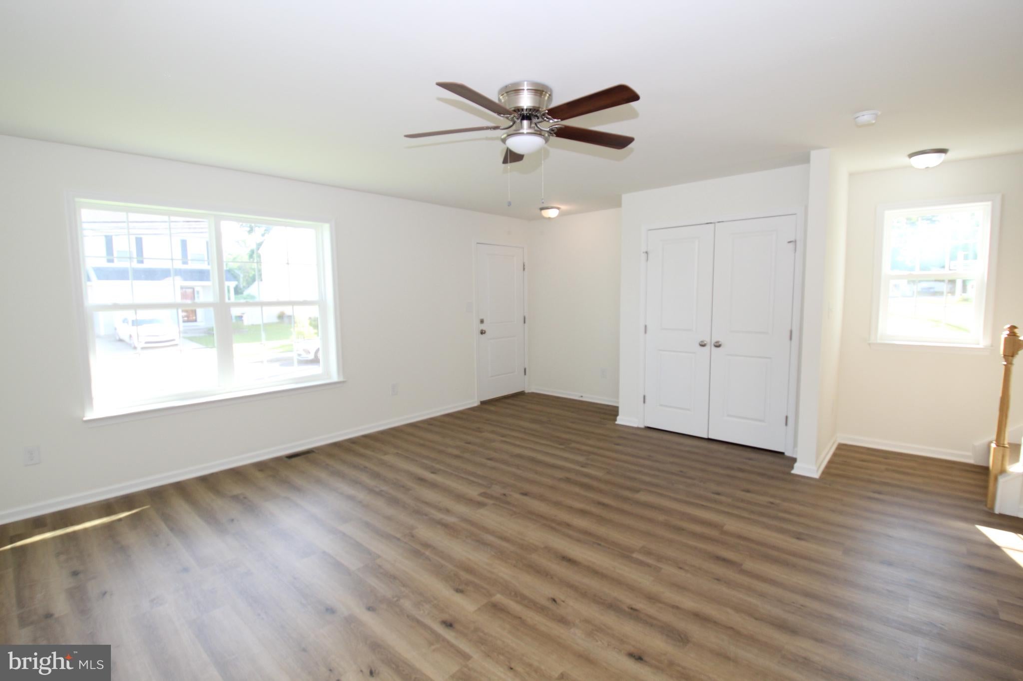 3 BUTTONWOOD AVENUE