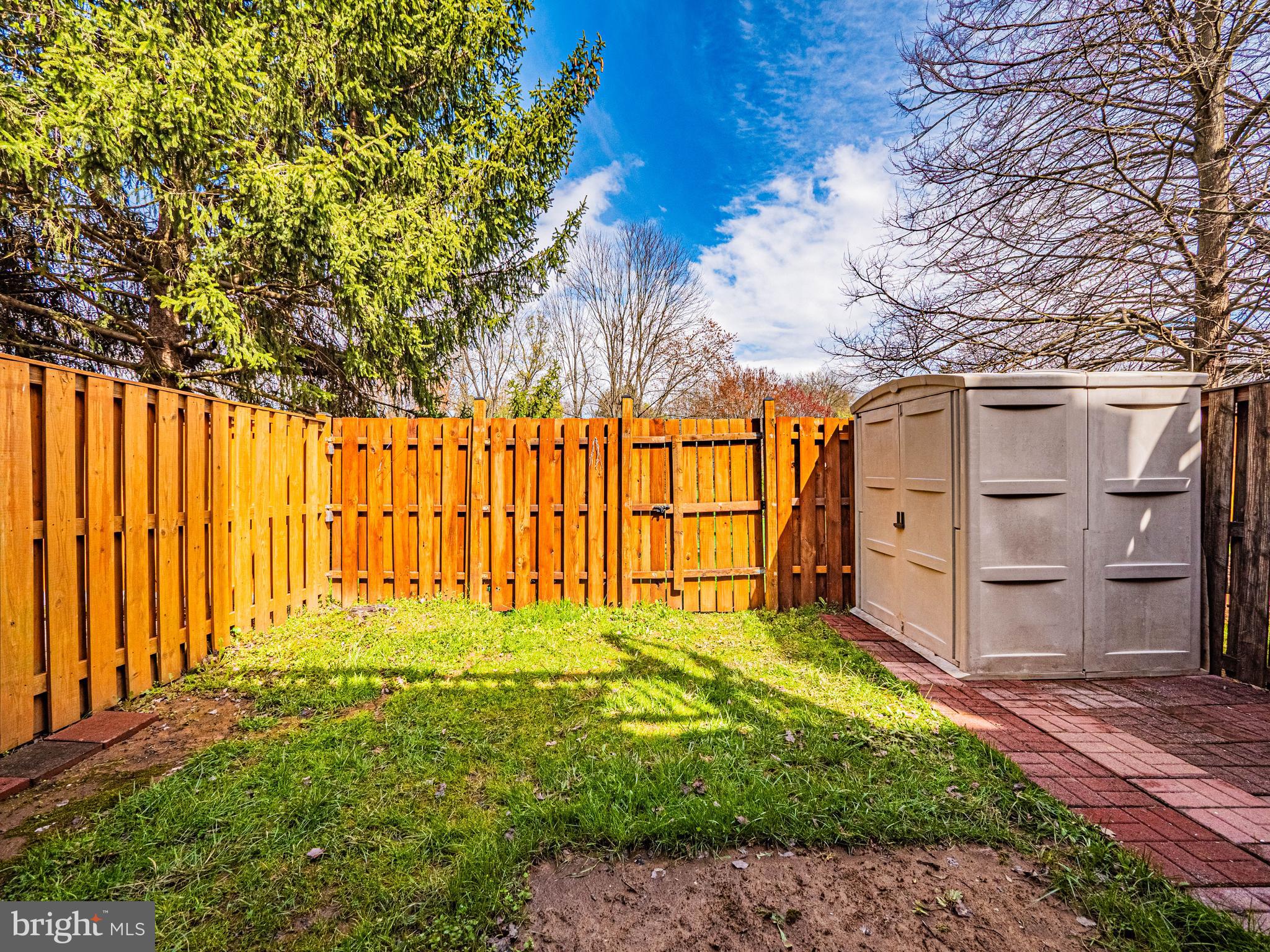 HALLOWELL - Residential