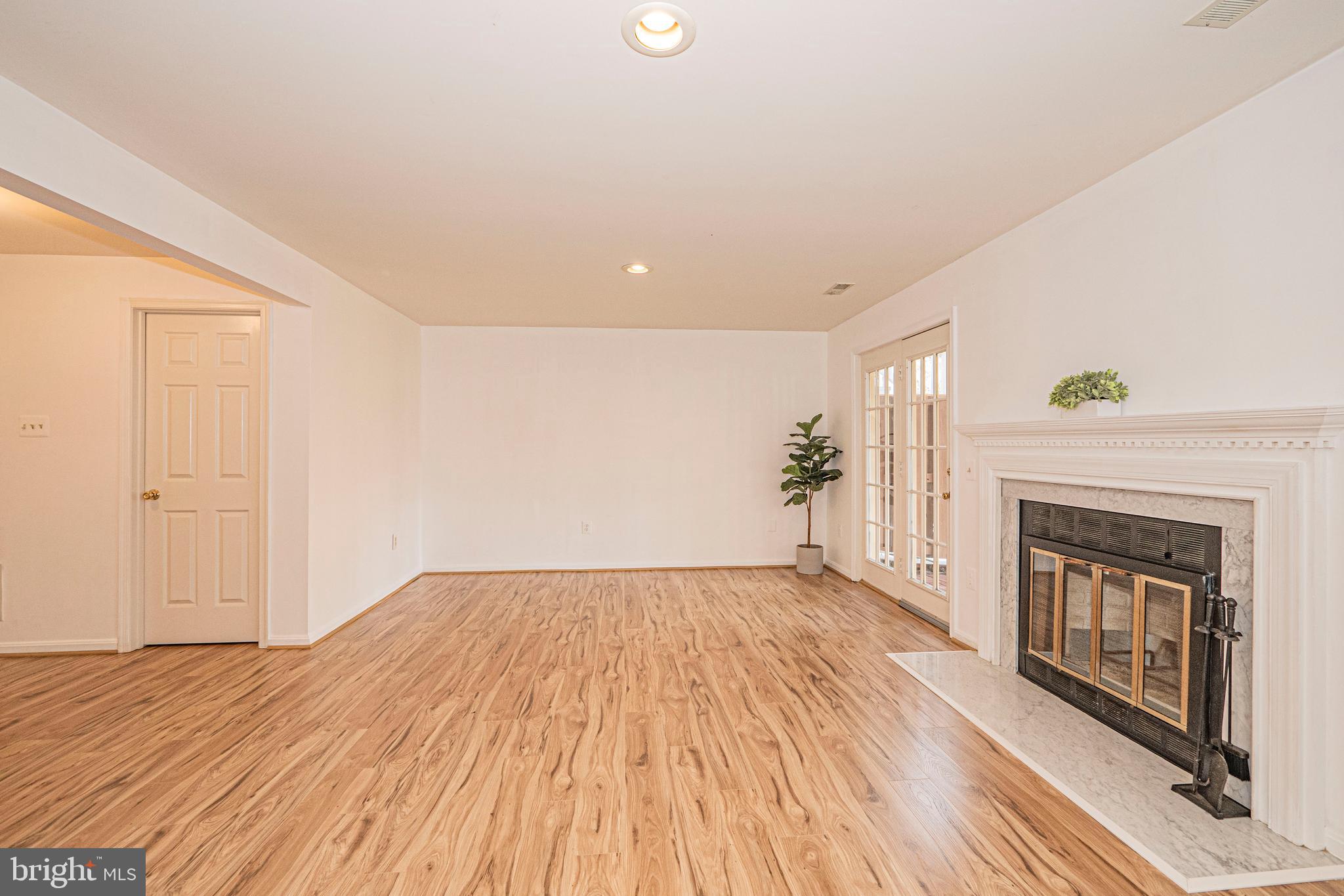 HALLOWELL - Residential