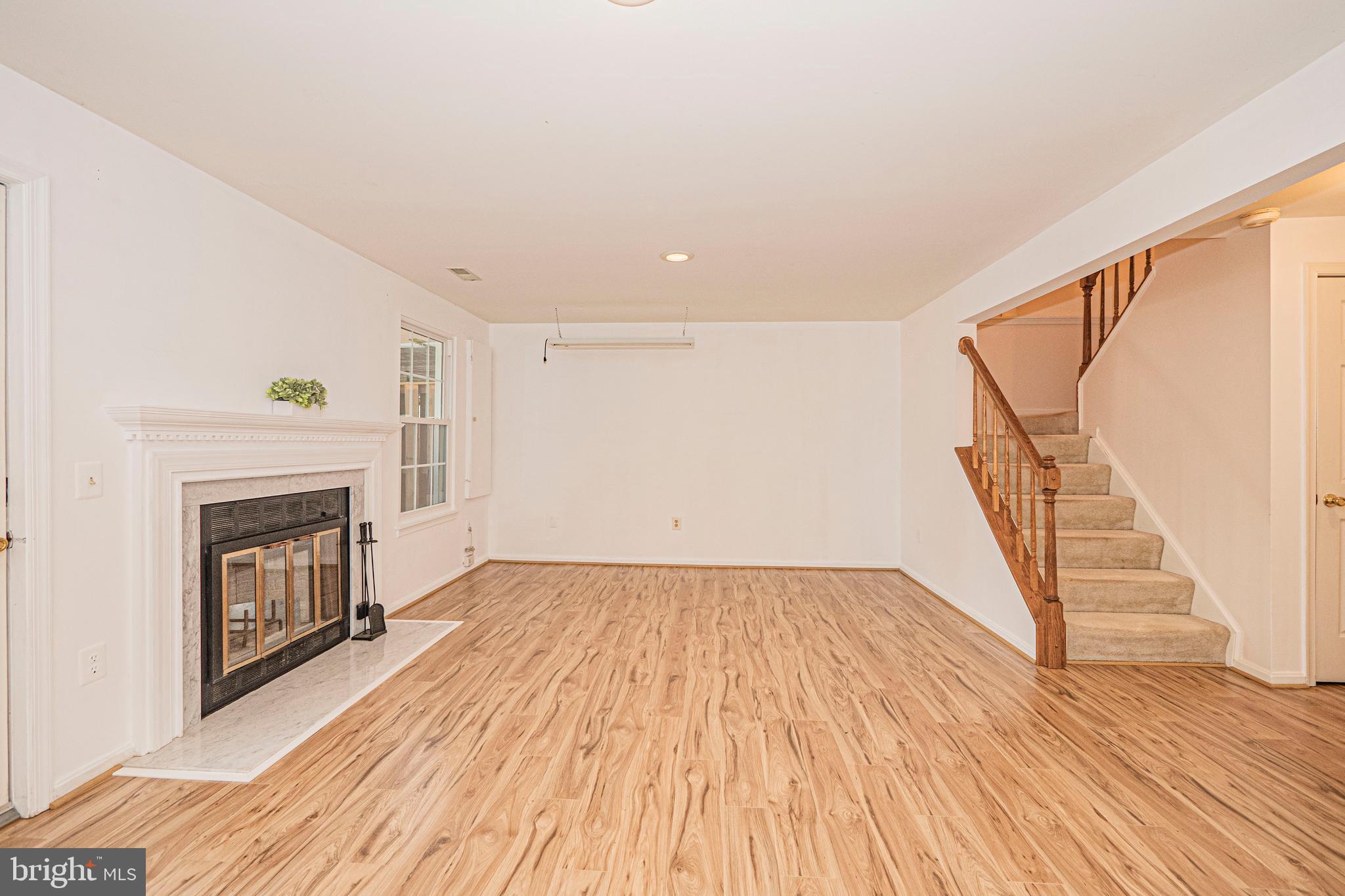 HALLOWELL - Residential