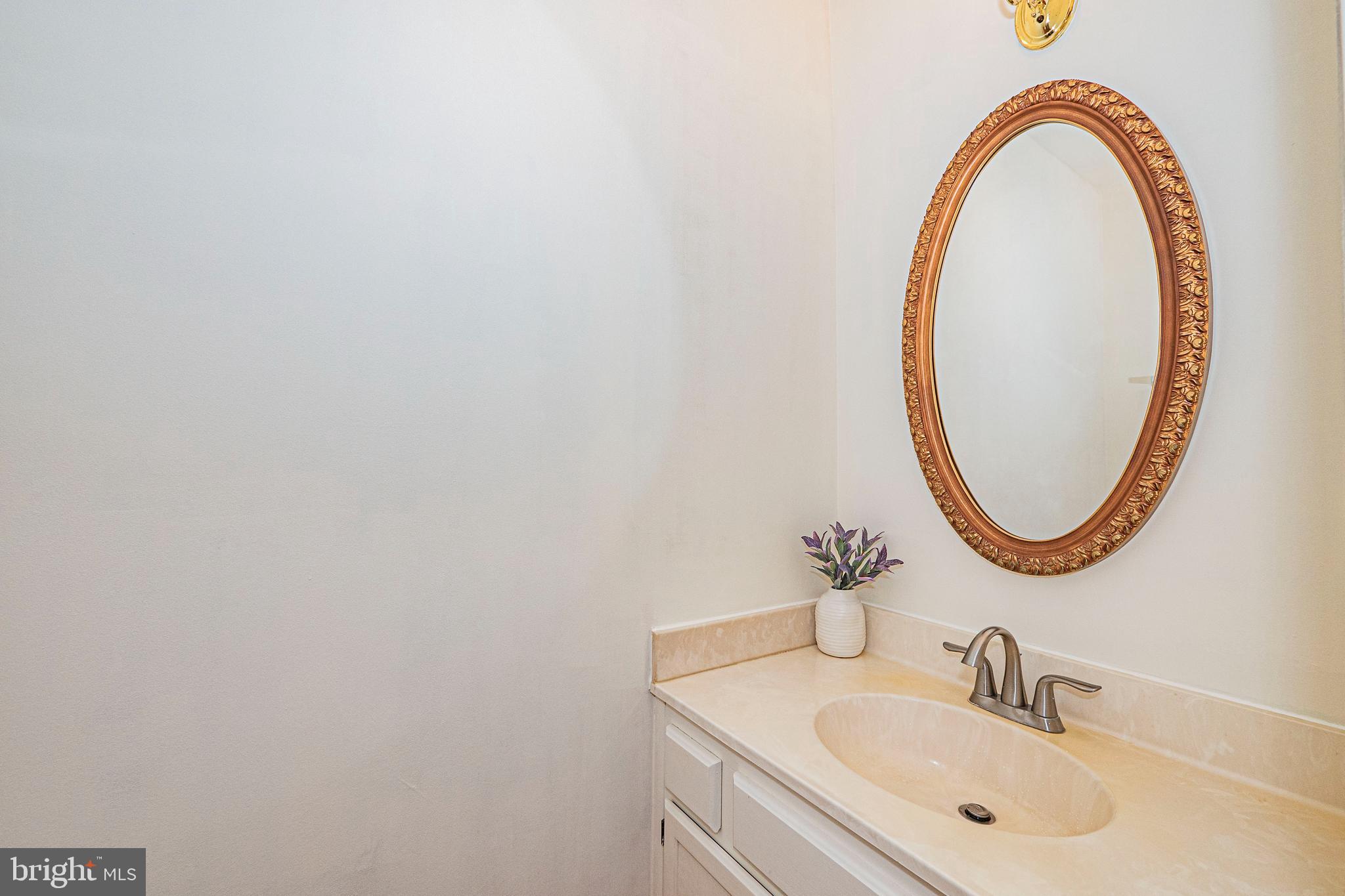 HALLOWELL - Residential