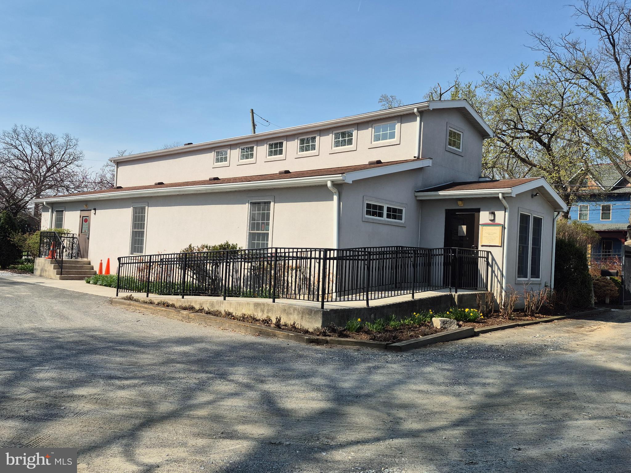 RIVERDALE PARK - Residential