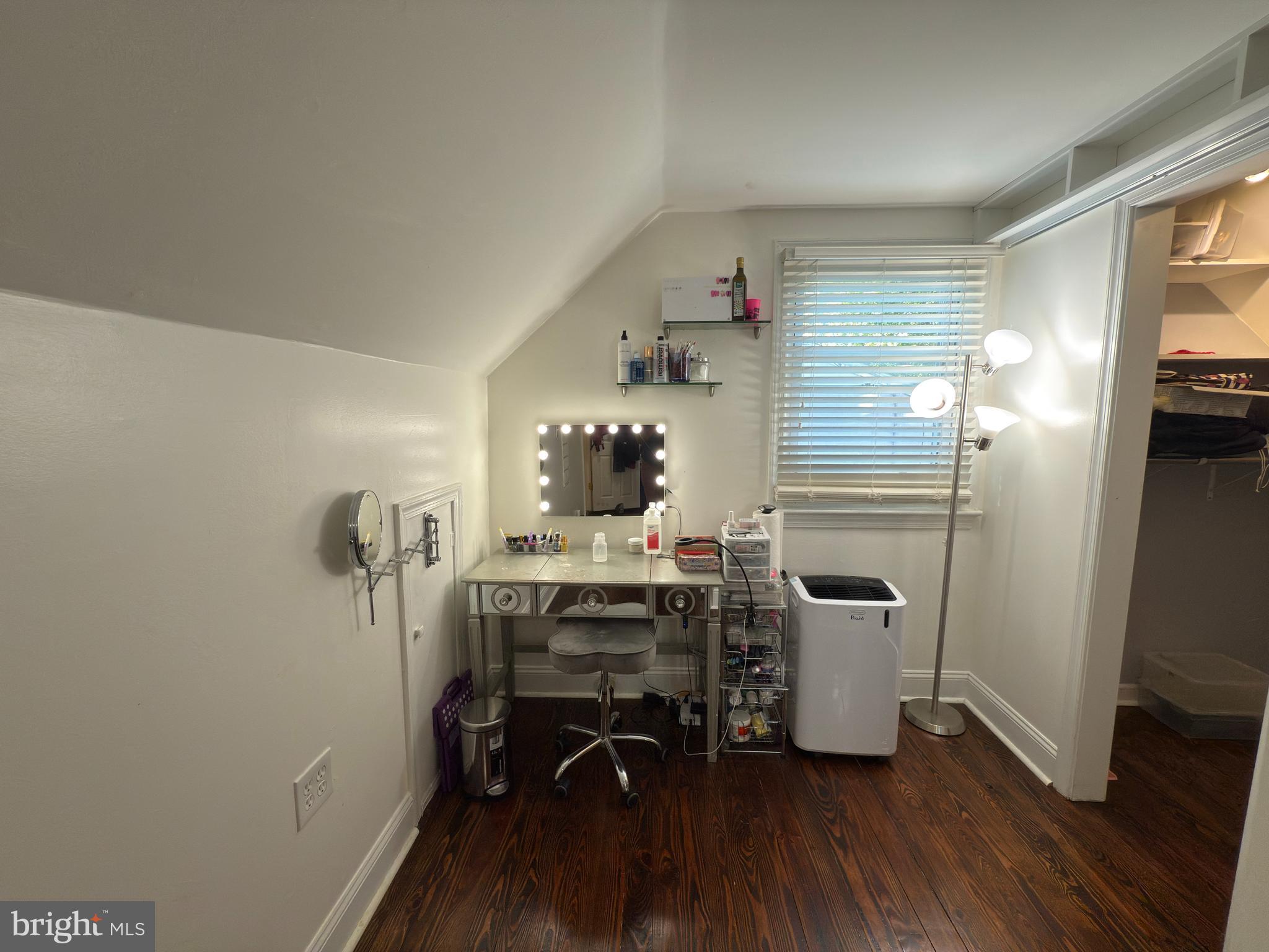 RIVERDALE PARK - Residential