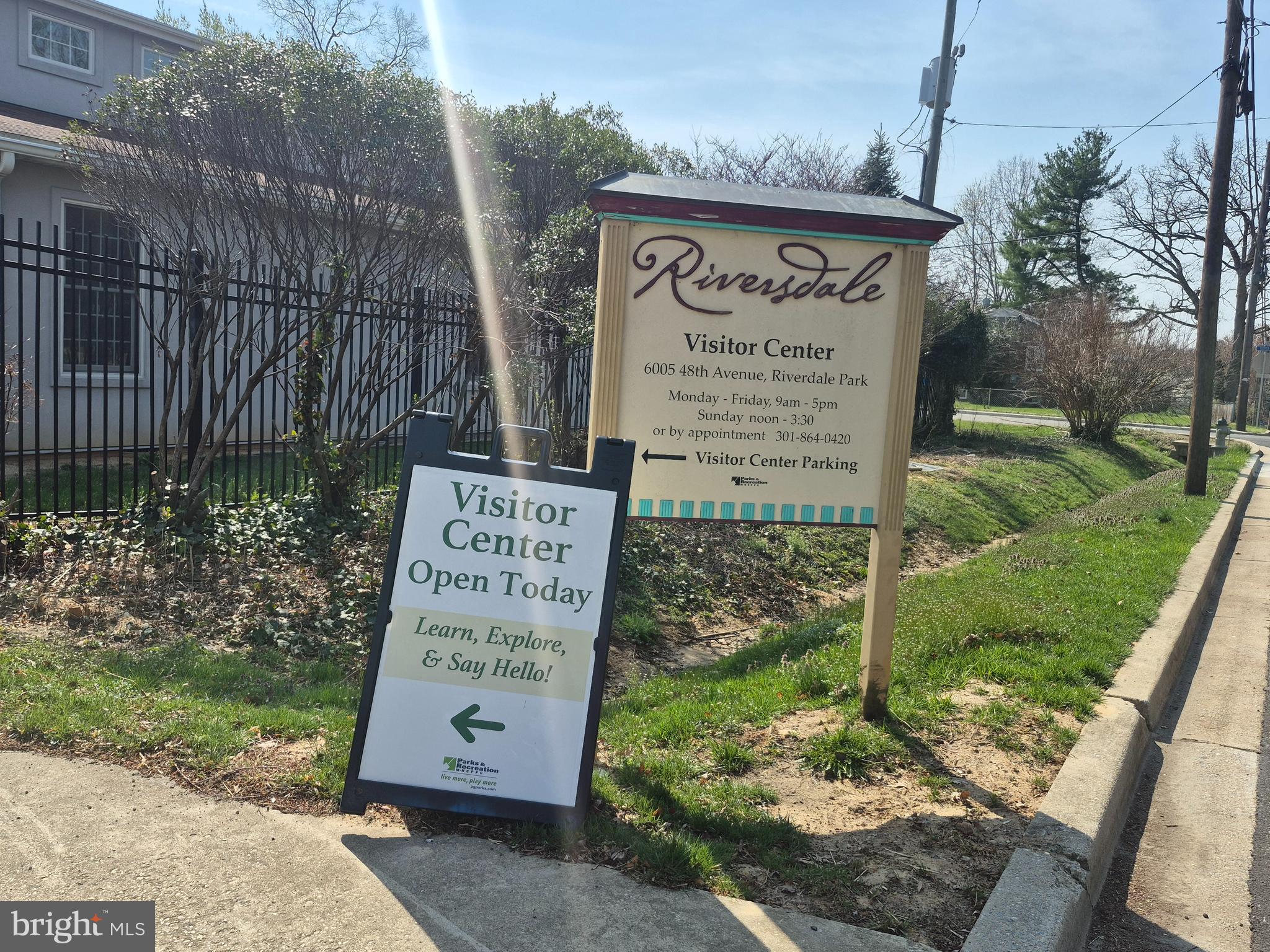 RIVERDALE PARK - Residential