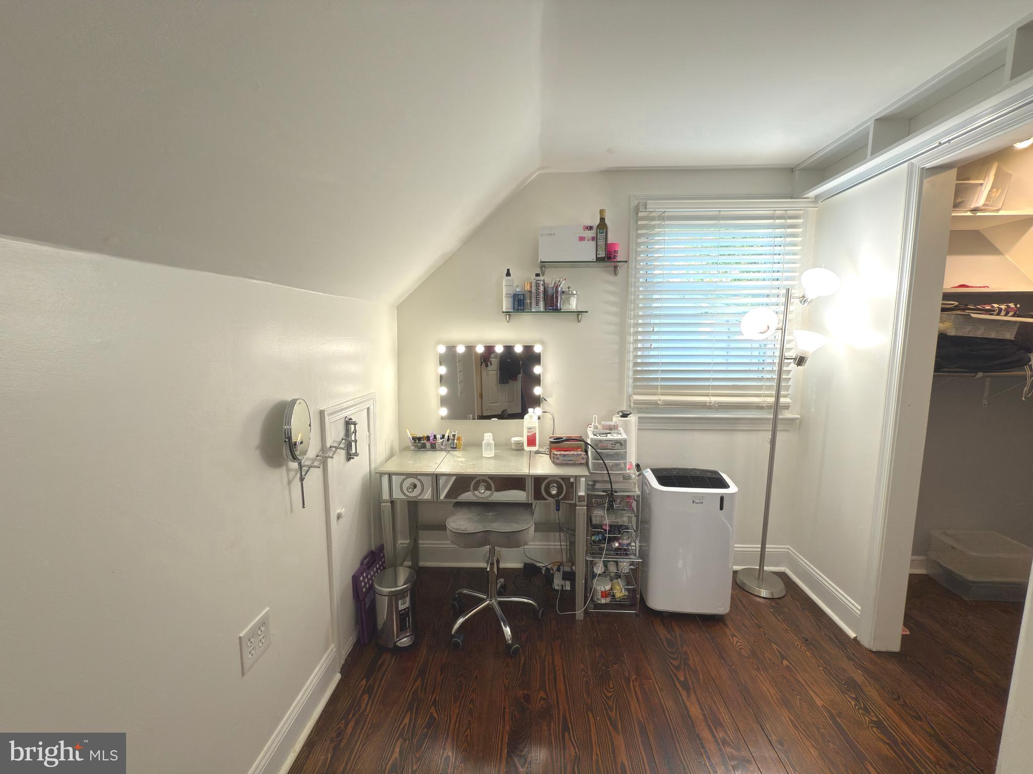 RIVERDALE PARK - Residential