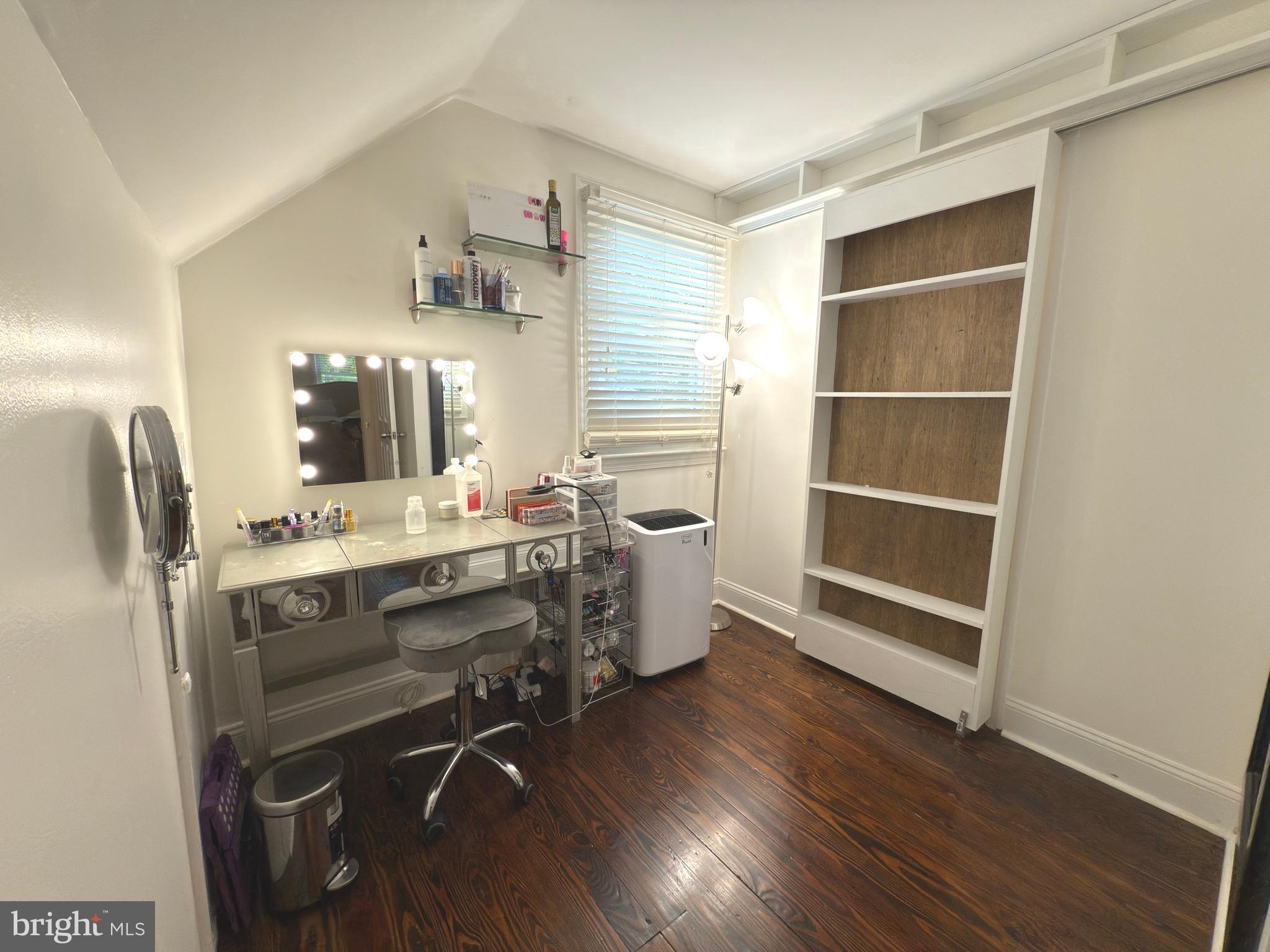 RIVERDALE PARK - Residential