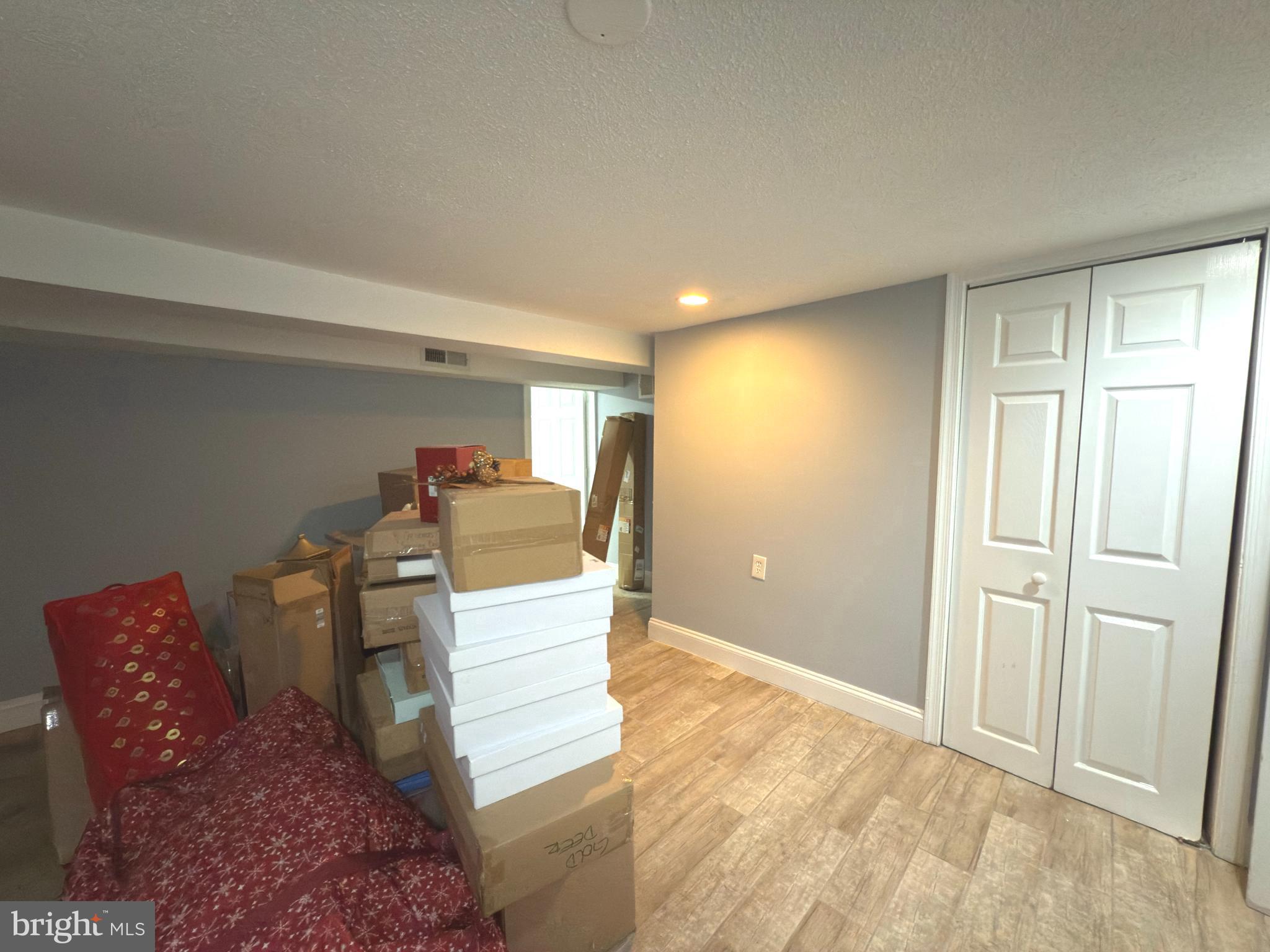 RIVERDALE PARK - Residential