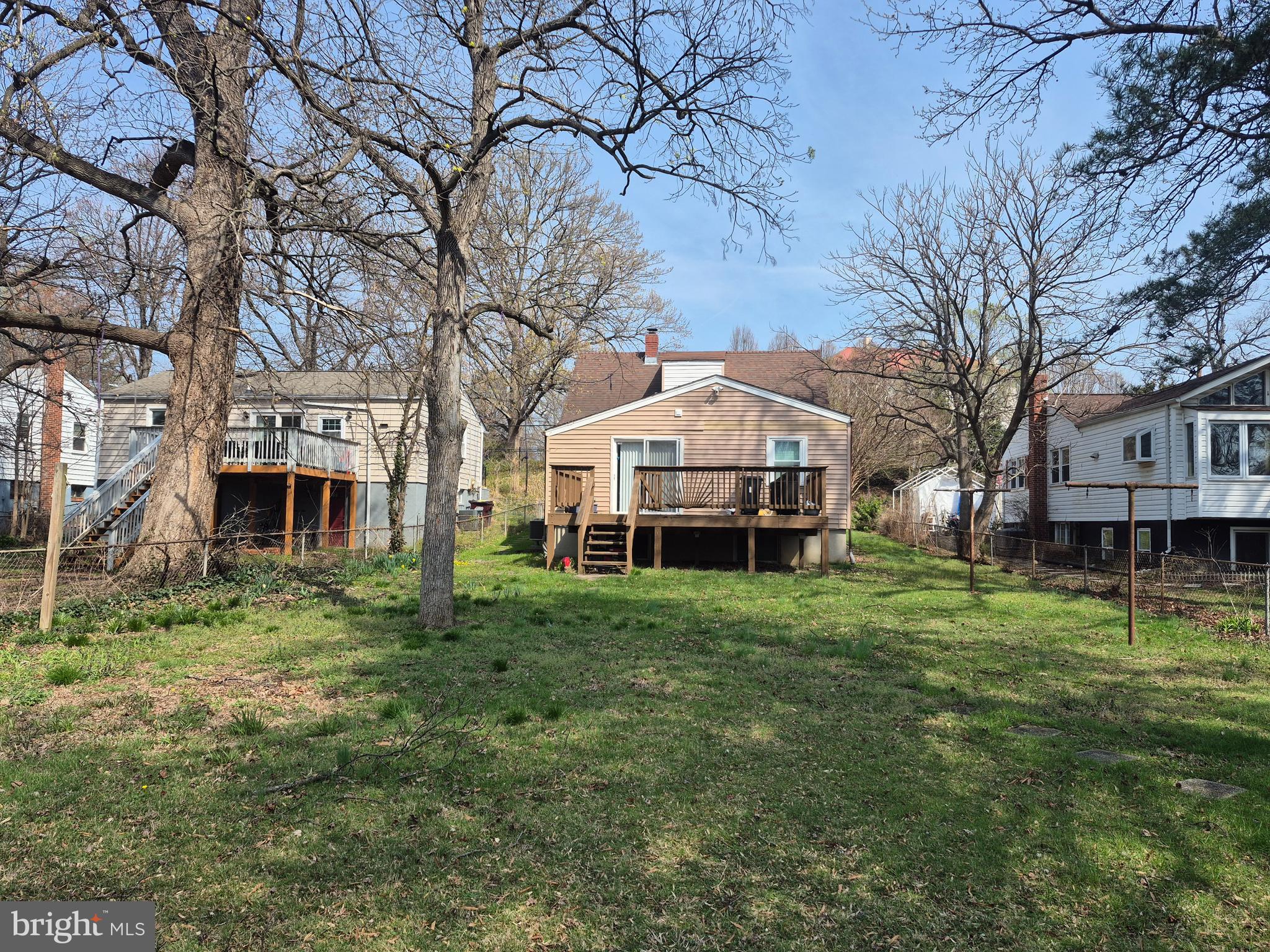 RIVERDALE PARK - Residential