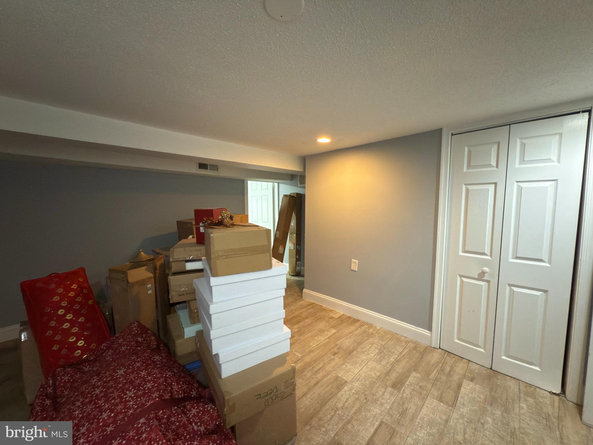 RIVERDALE PARK - Residential