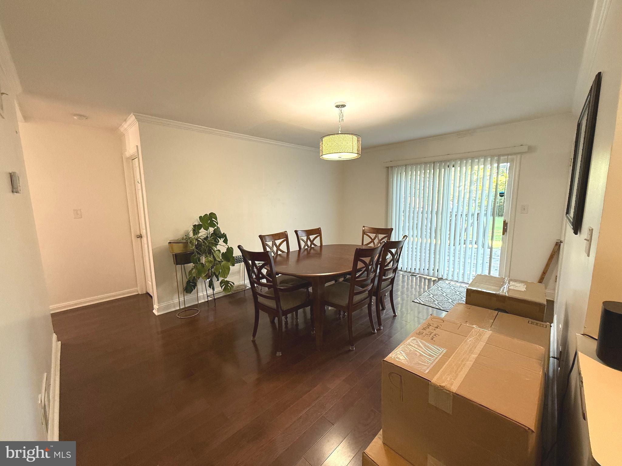 RIVERDALE PARK - Residential