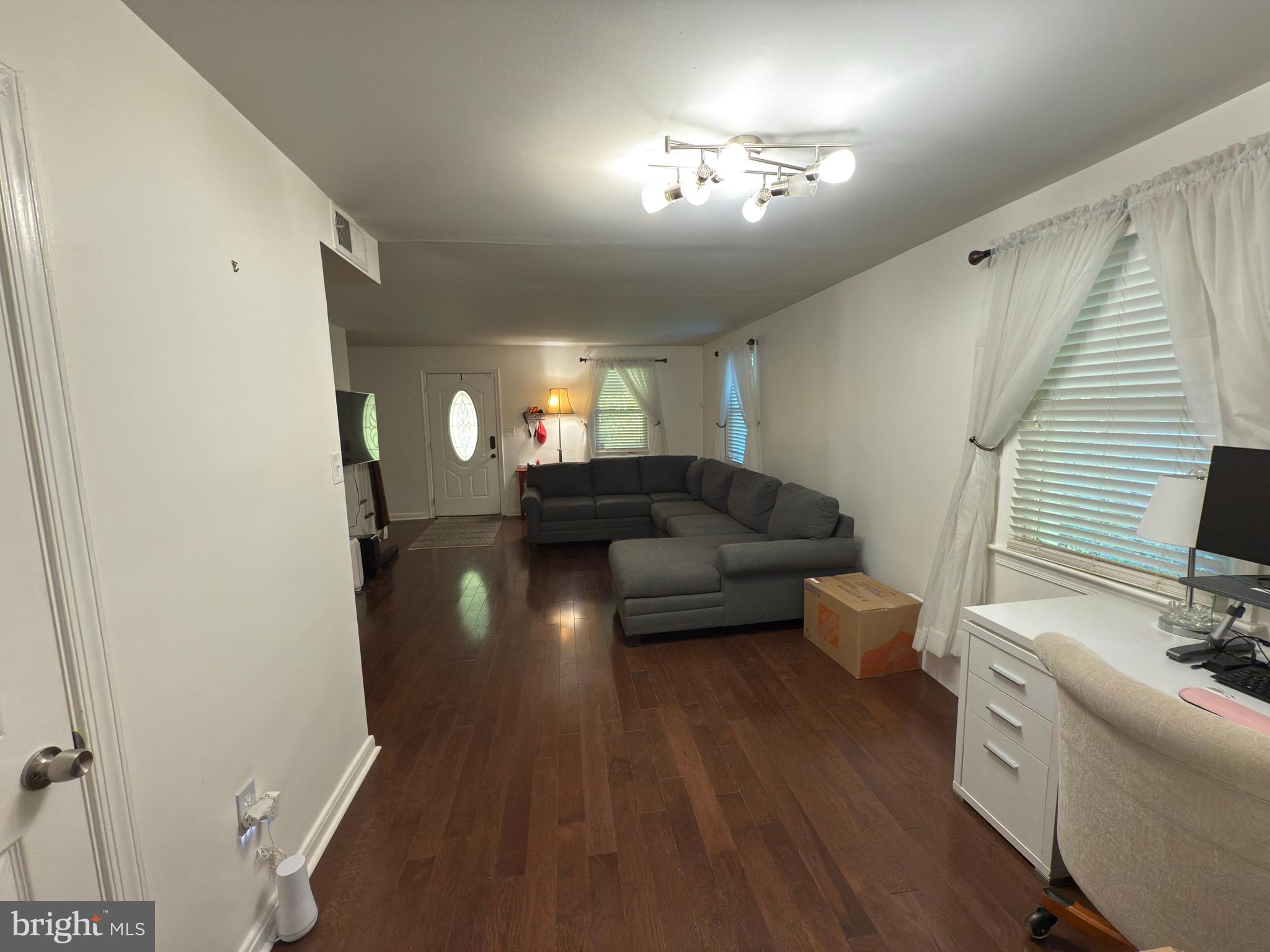 RIVERDALE PARK - Residential