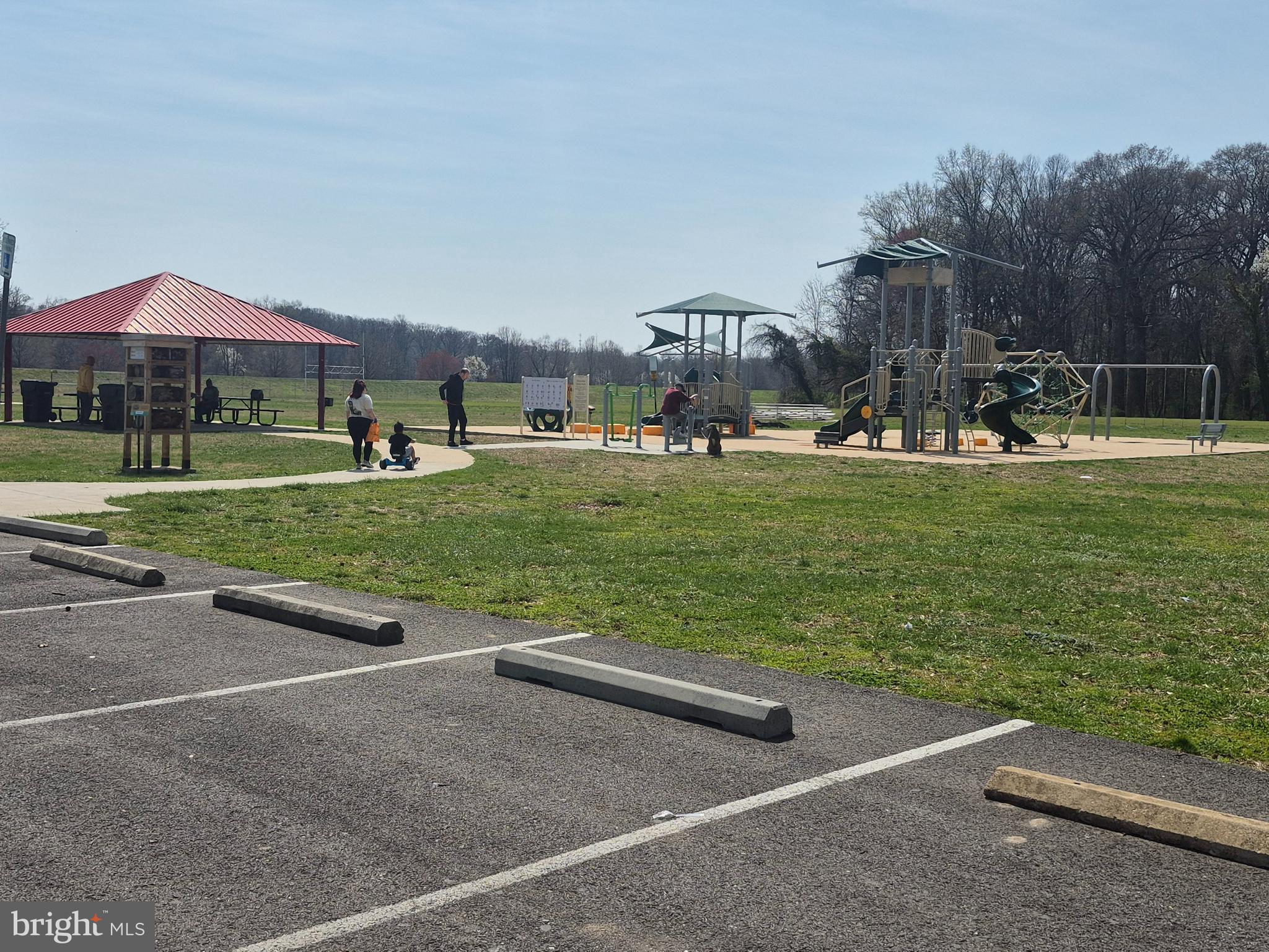 RIVERDALE PARK - Residential